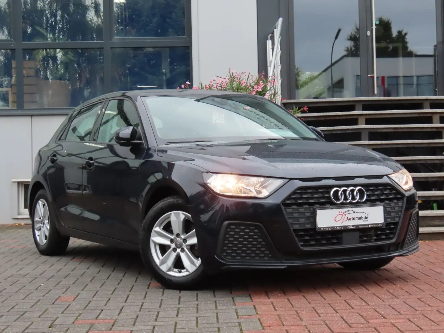 Audi A1 30 TFSI Sportback Autom. Klimaauto. PDC Bleu - 1