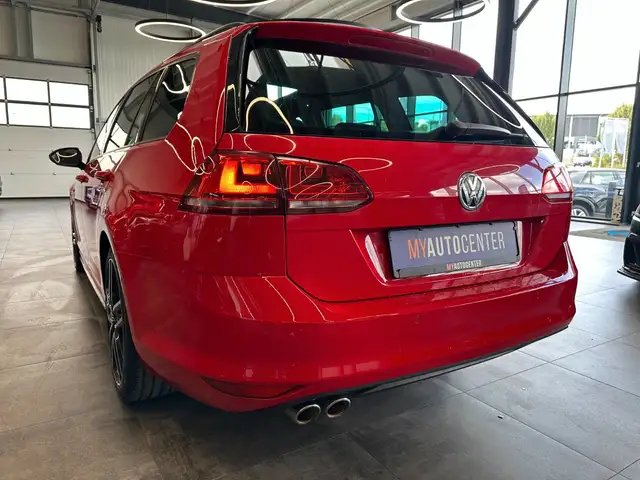 Volkswagen Golf view 5