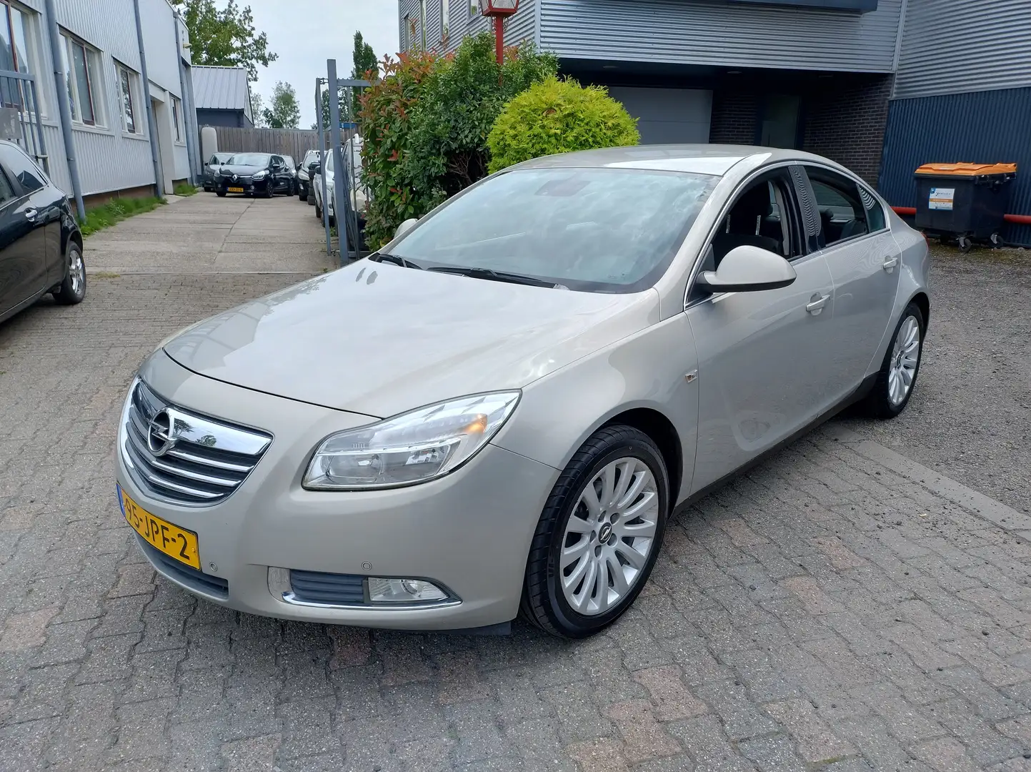 Opel Insignia 1.8 Business Beige - 1