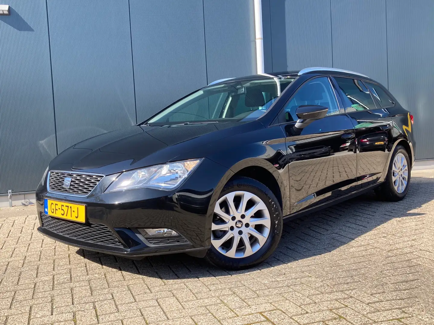 SEAT Leon ST 1.2 TSI Style * Cruise * Navi * Trekhaak * Airc Zwart - 1