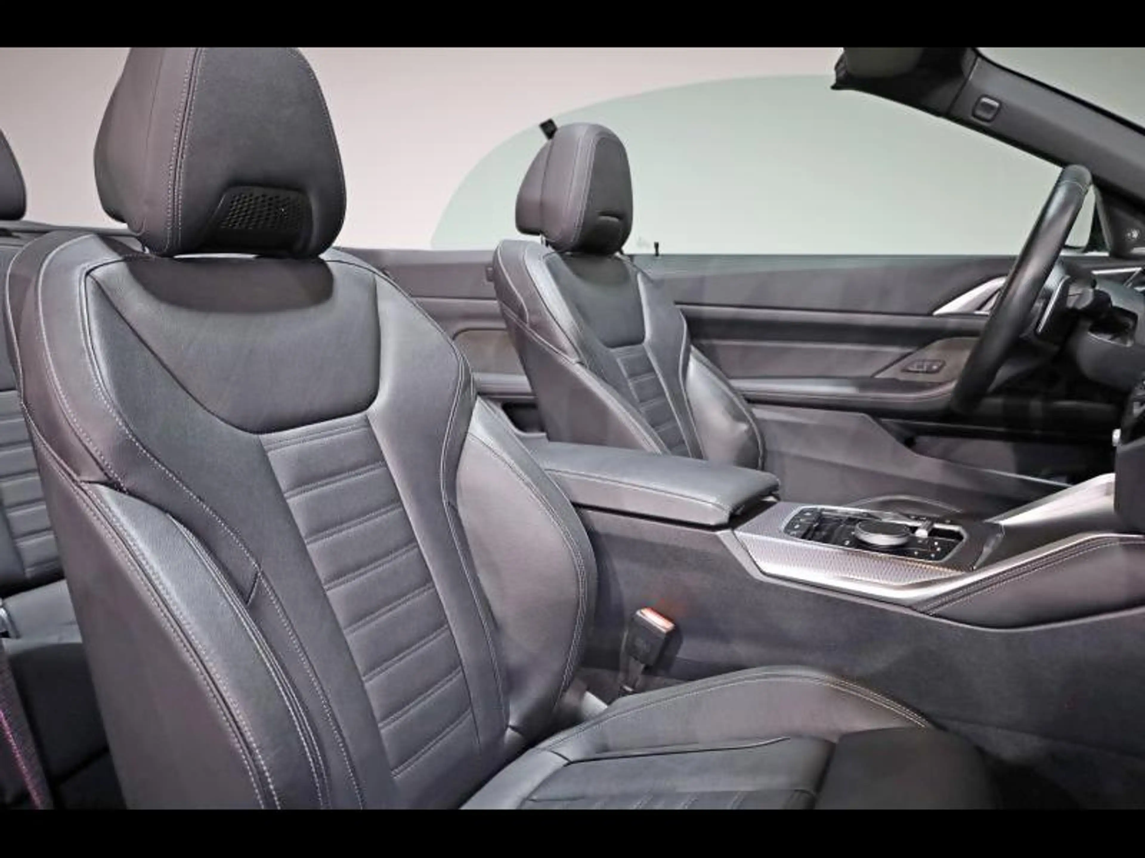 BMW 420 i Cabrio Kit M Sport — photo 15