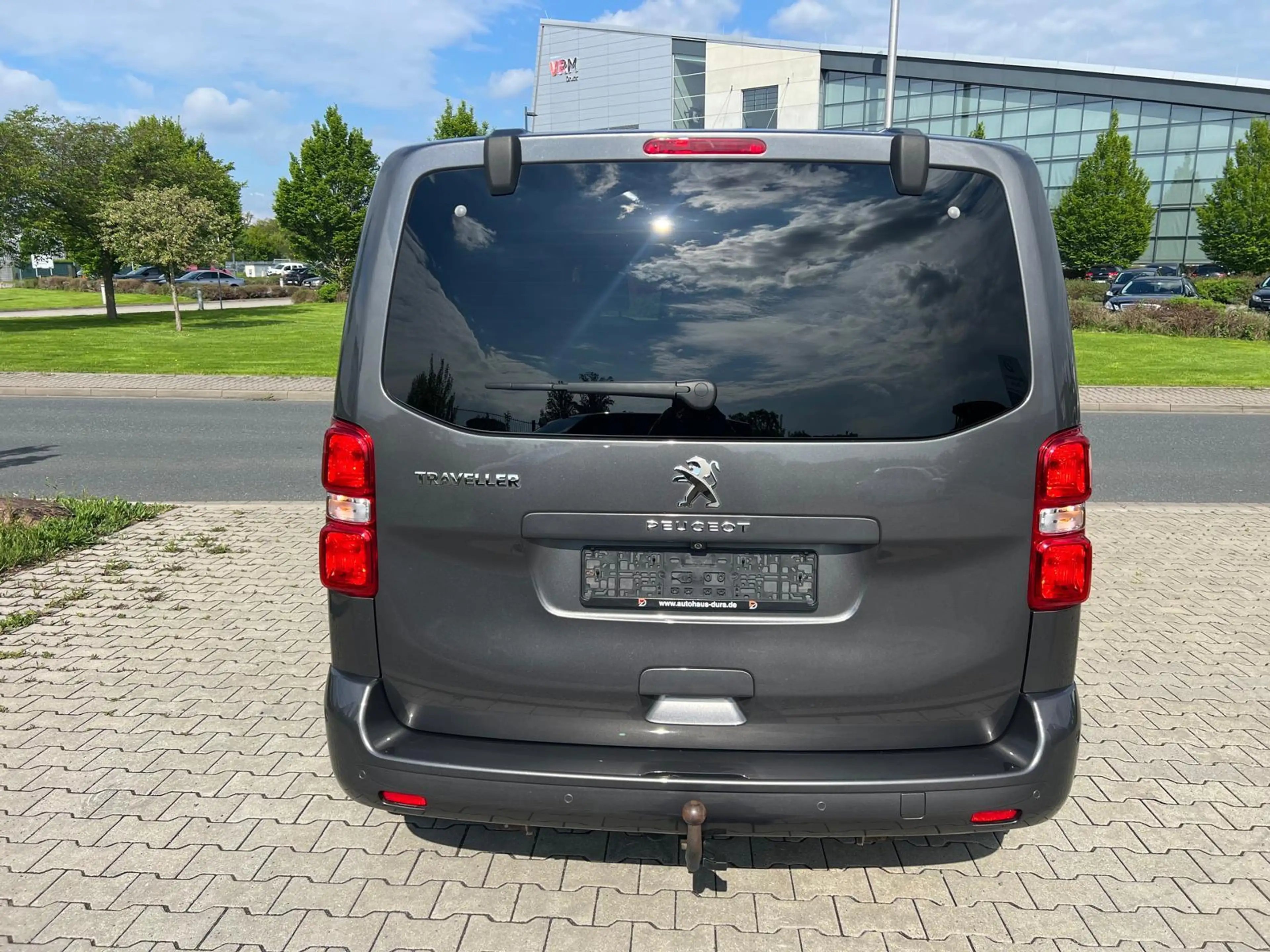 Peugeot Traveller 2.0 BlueHDI 180 Business Allure L2 Aut — photo 8