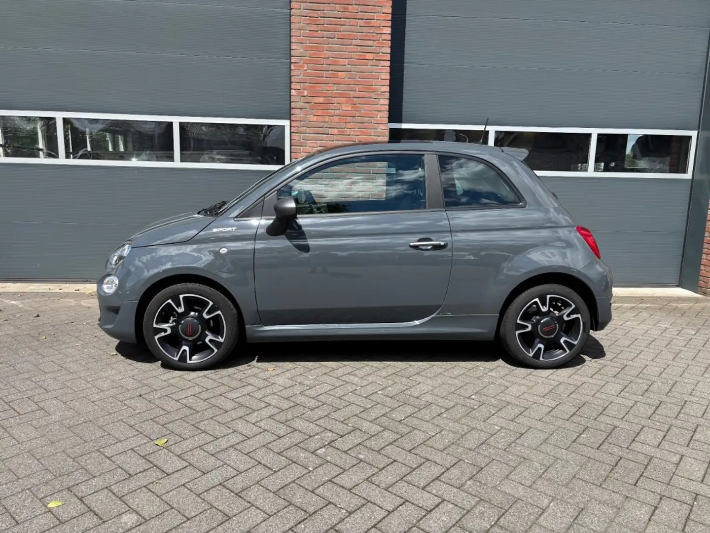 Fiat 500 1.0 Hybrid Sport Grijs - 2
