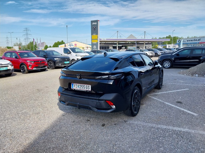 Peugeot 408 GT Plug-In Hybrid 225 e-EAT8 — photo 2