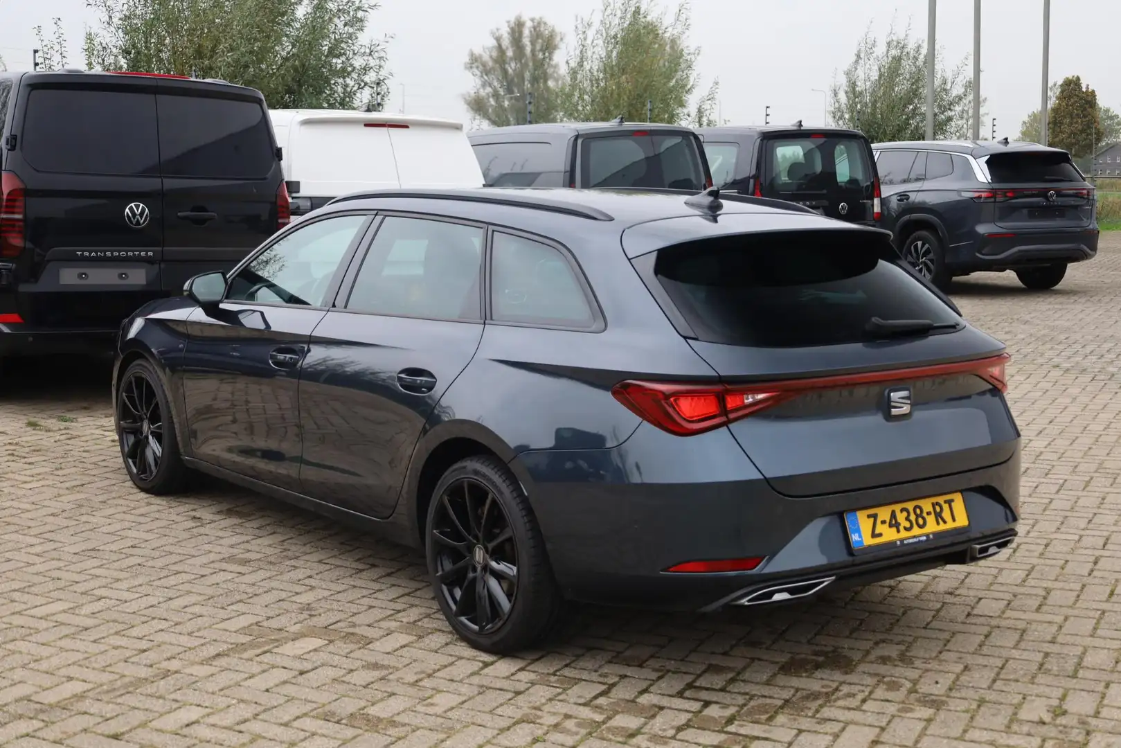 SEAT Leon Sportstourer 1.0 eTSI FR Business Intense 18"LMV, Gris - 2