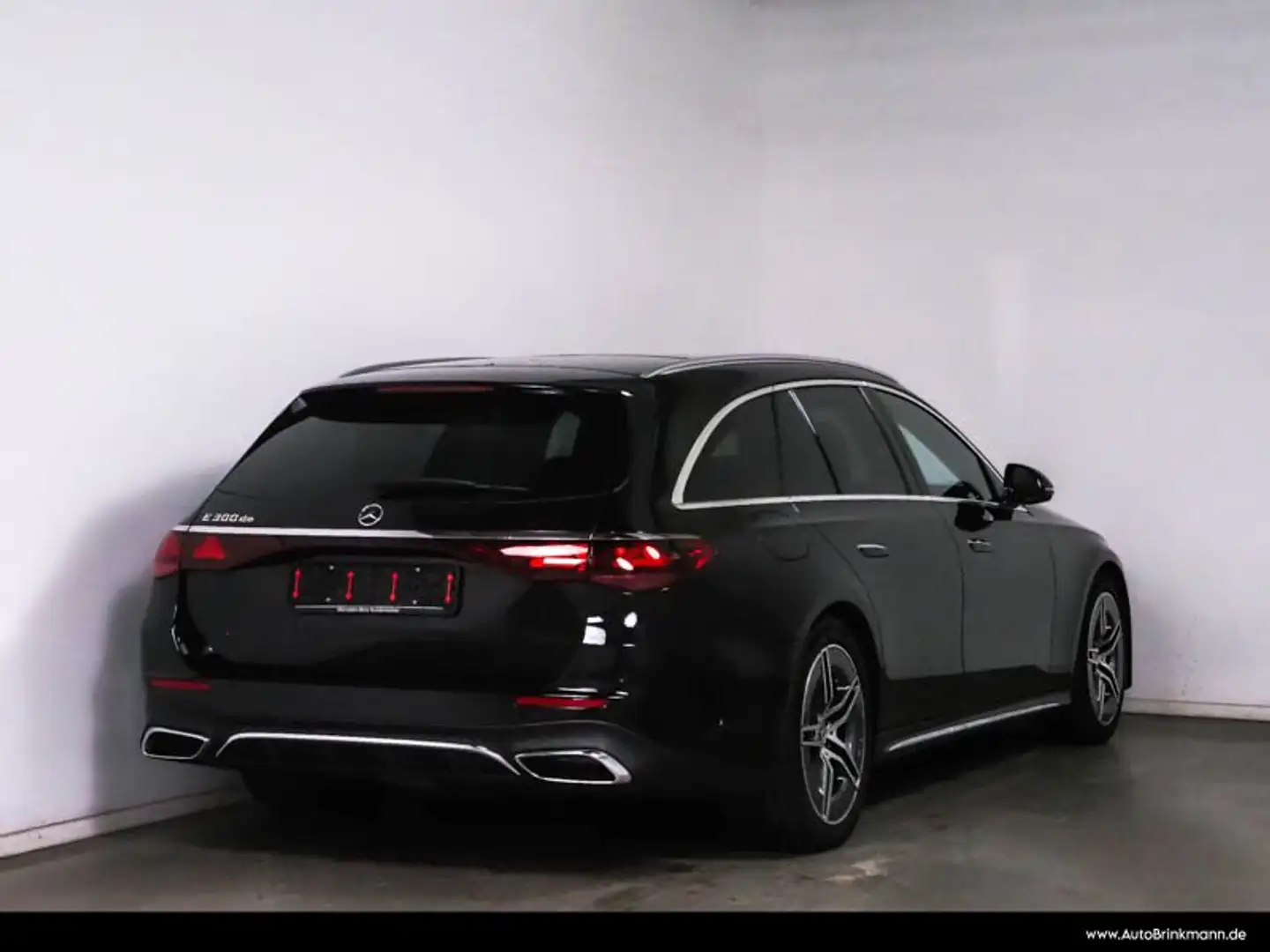 Mercedes-Benz E 300 E 300 de T AMG-LINE/AHK/360°KAM/DIGITAL-LIGHT SHZ Schwarz - 2