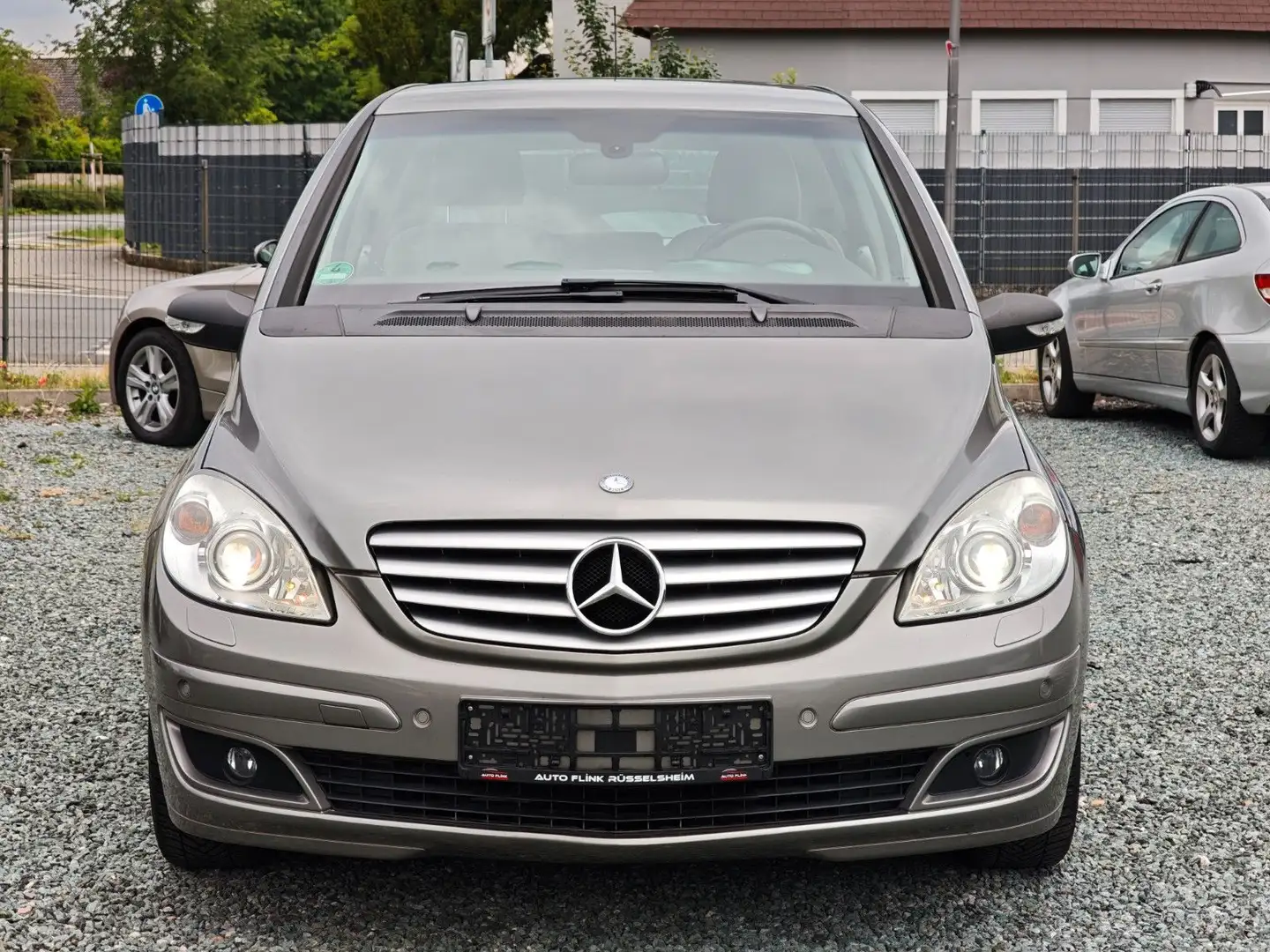 Mercedes-Benz B 200 AUTOMATIK (PDC v+h/SHZ/XENON/T-LEDER/NAVI) Gris - 2