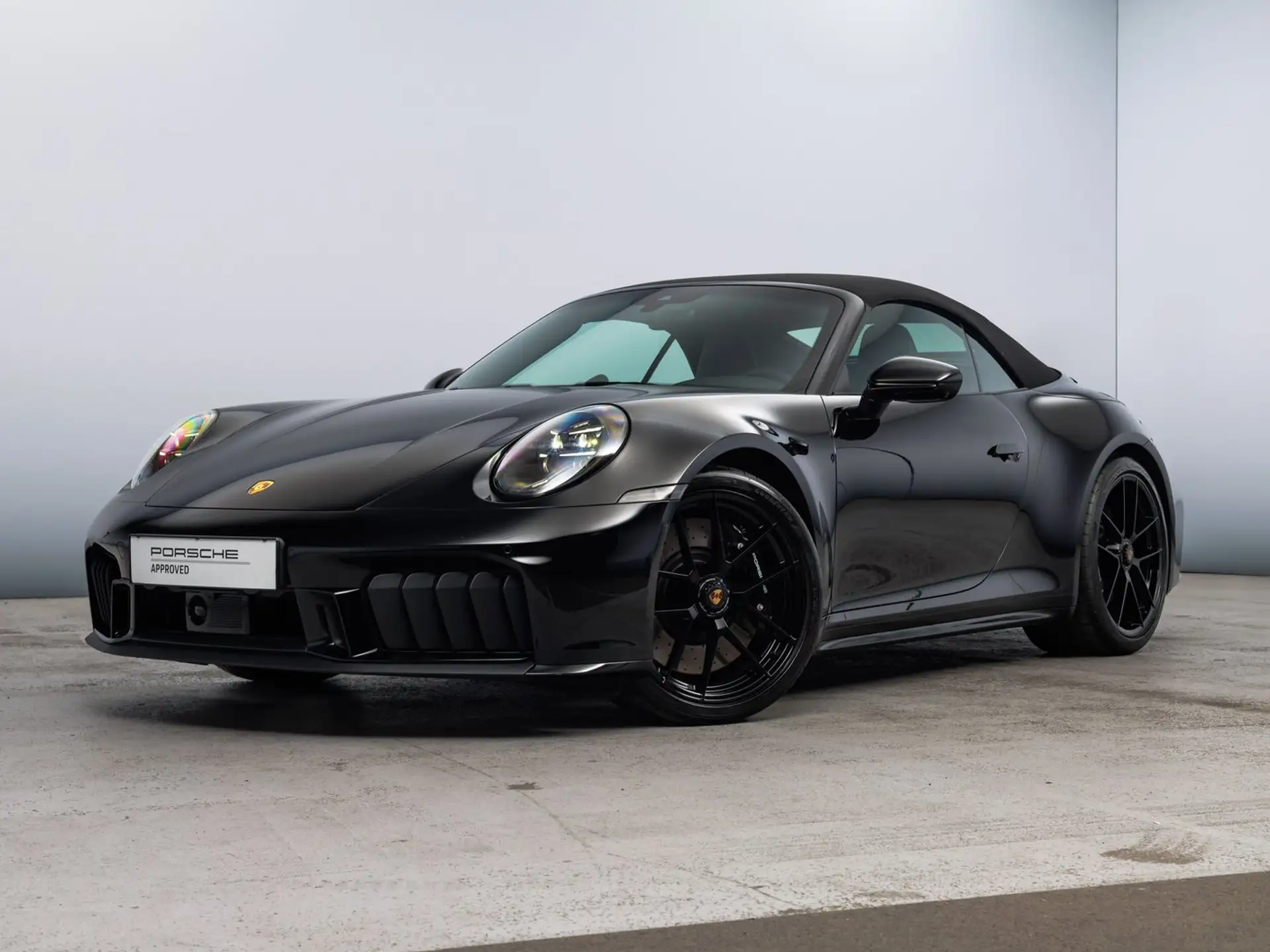 포르쉐 911 Carrera 4 GTS Cabriolet 2026 검정 사진 1