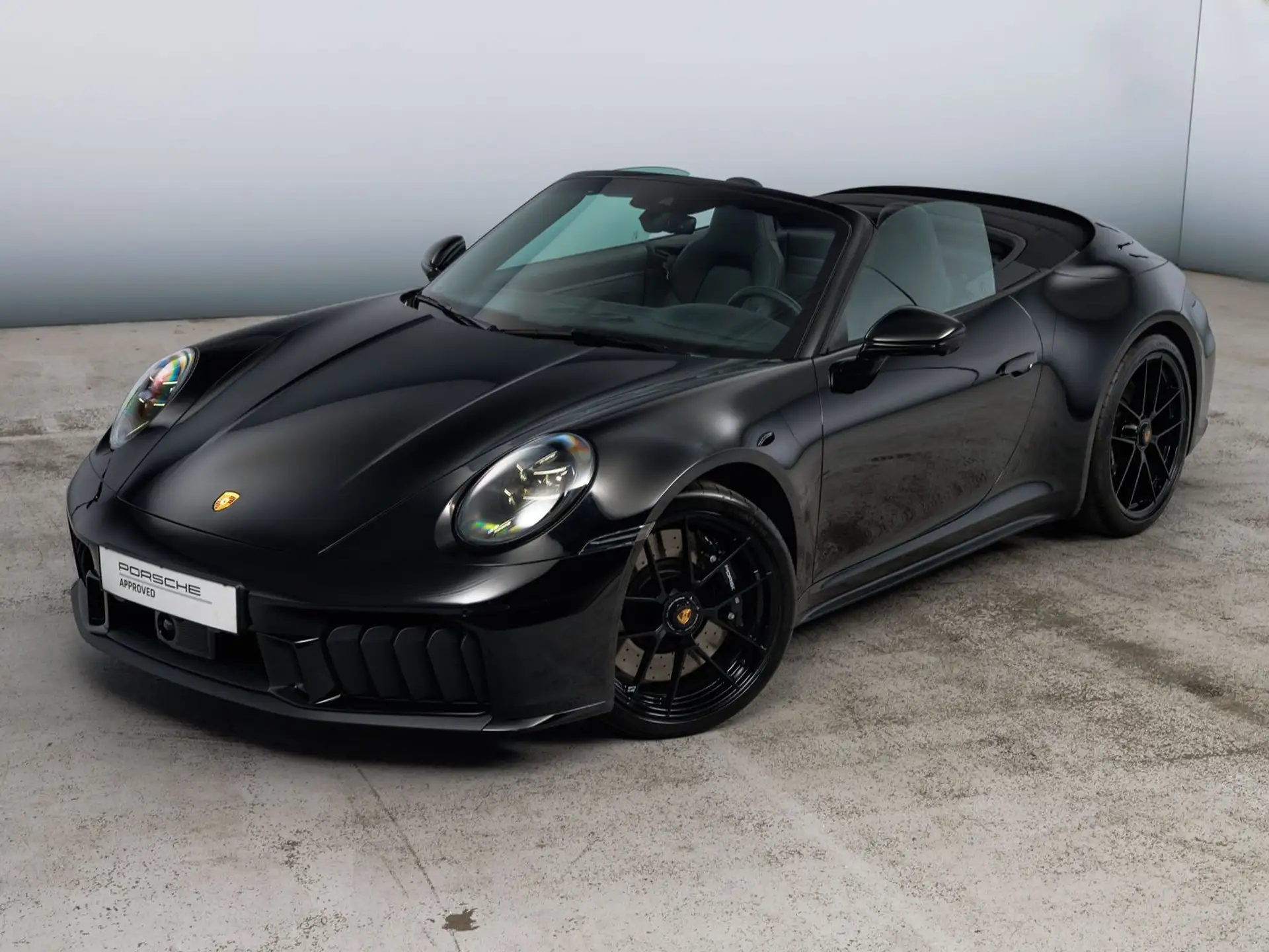 포르쉐 911 Carrera 4 GTS Cabriolet 2026 검정 사진 5