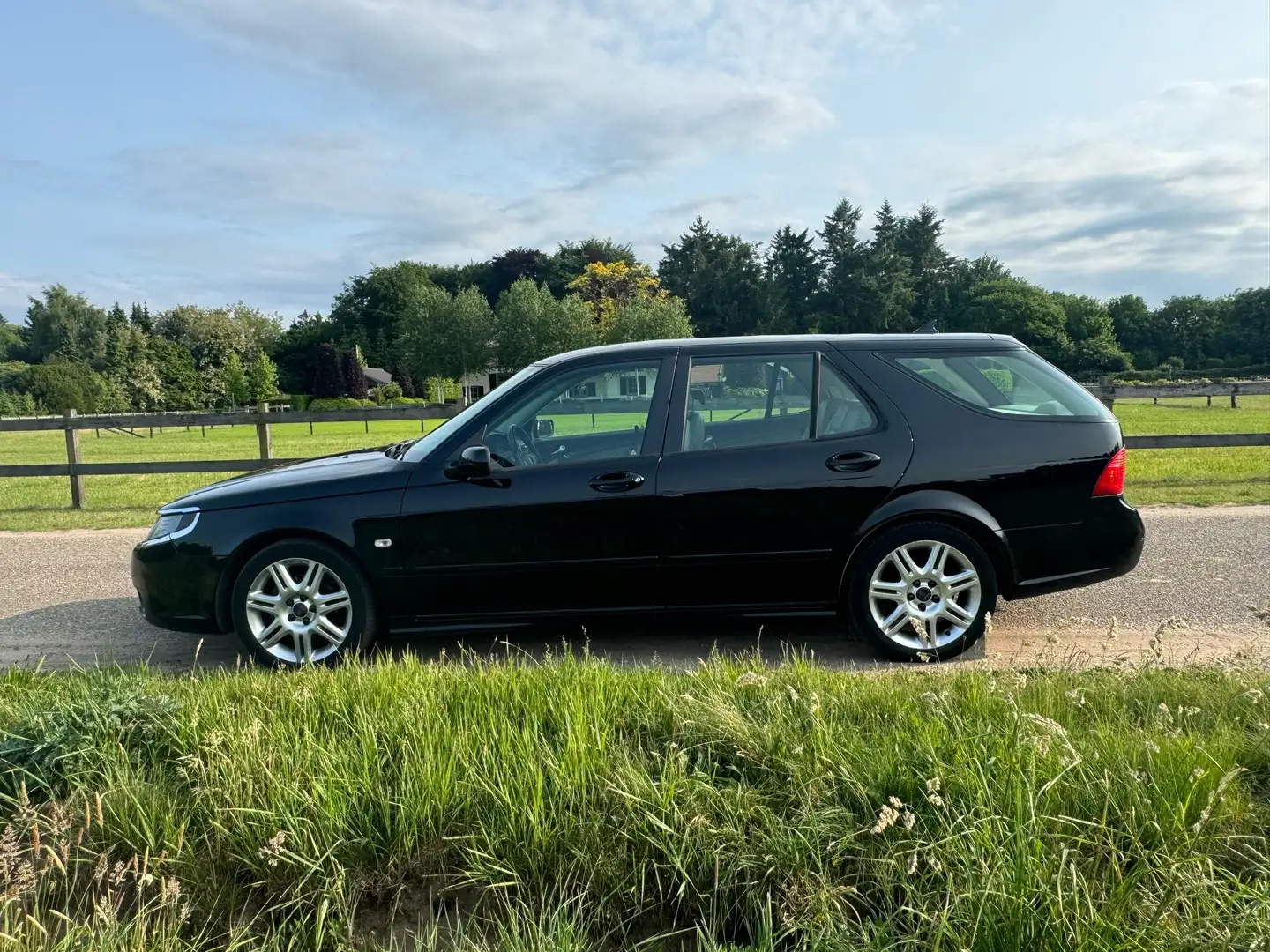 Saab 9-5 Kombi 2.0t Vector Zwart - 2