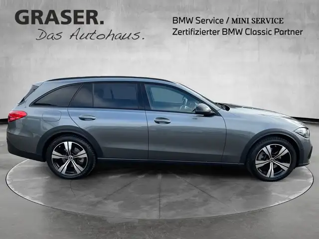 Mercedes-Benz C-Class view 8