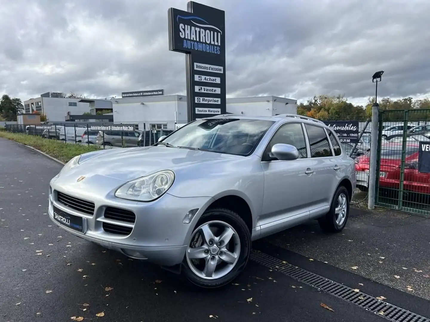 Porsche Cayenne I (955) S TipTronic 4.8 i 340ch V8 4X4 Cuir GPS ToitOuvrant Gris - 1