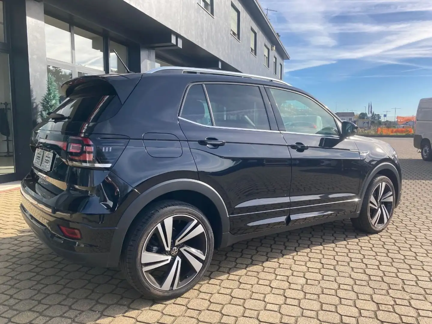 Volkswagen T-Cross 1.5 BENZINA  - R-LINE-LED NAVY-APP-TELECAMERA Nero - 1