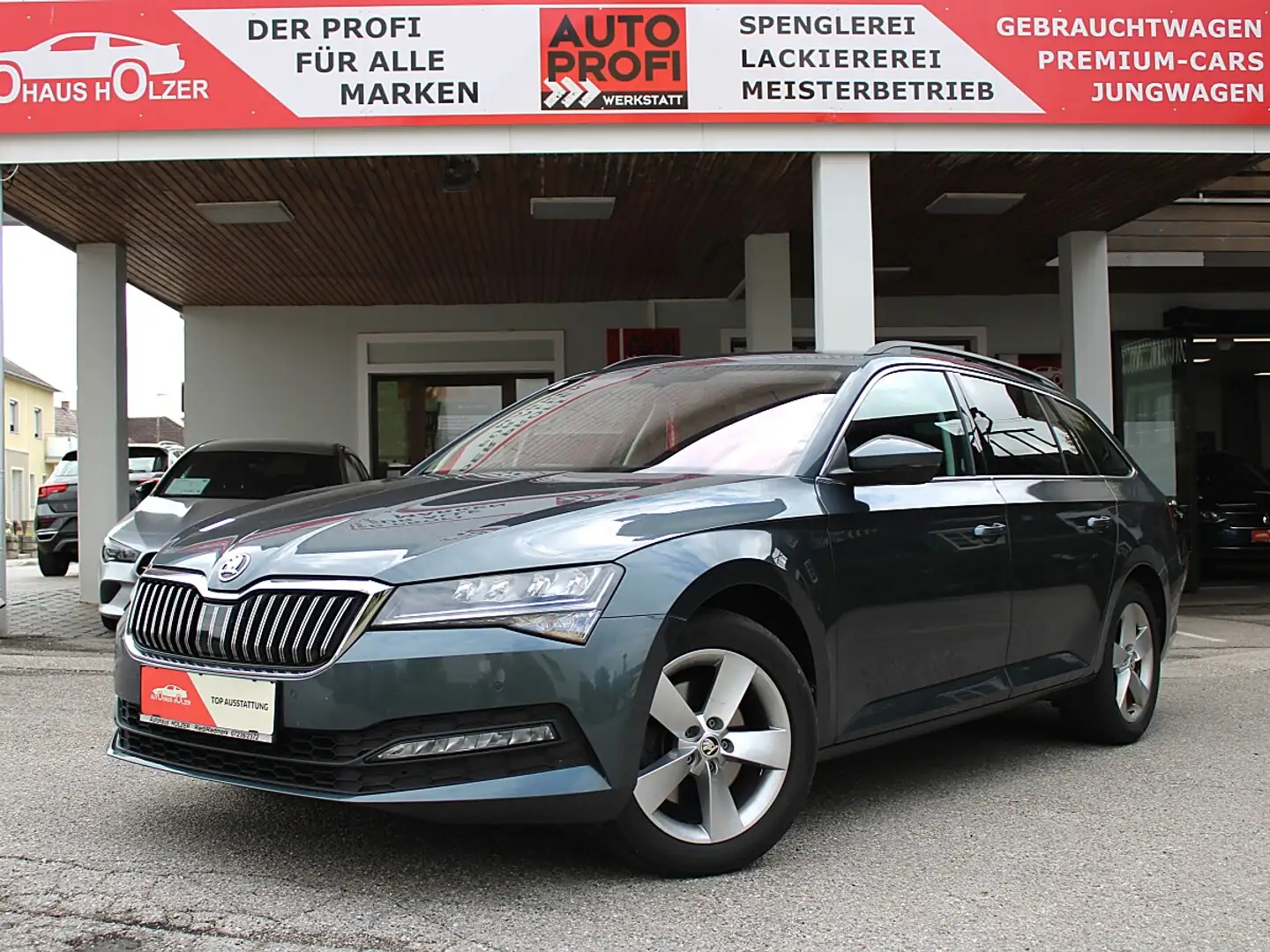 Skoda Superb 2.0 TDI Ambition *WSS heizbar, LED, dig. Cockpit* Silber - 1