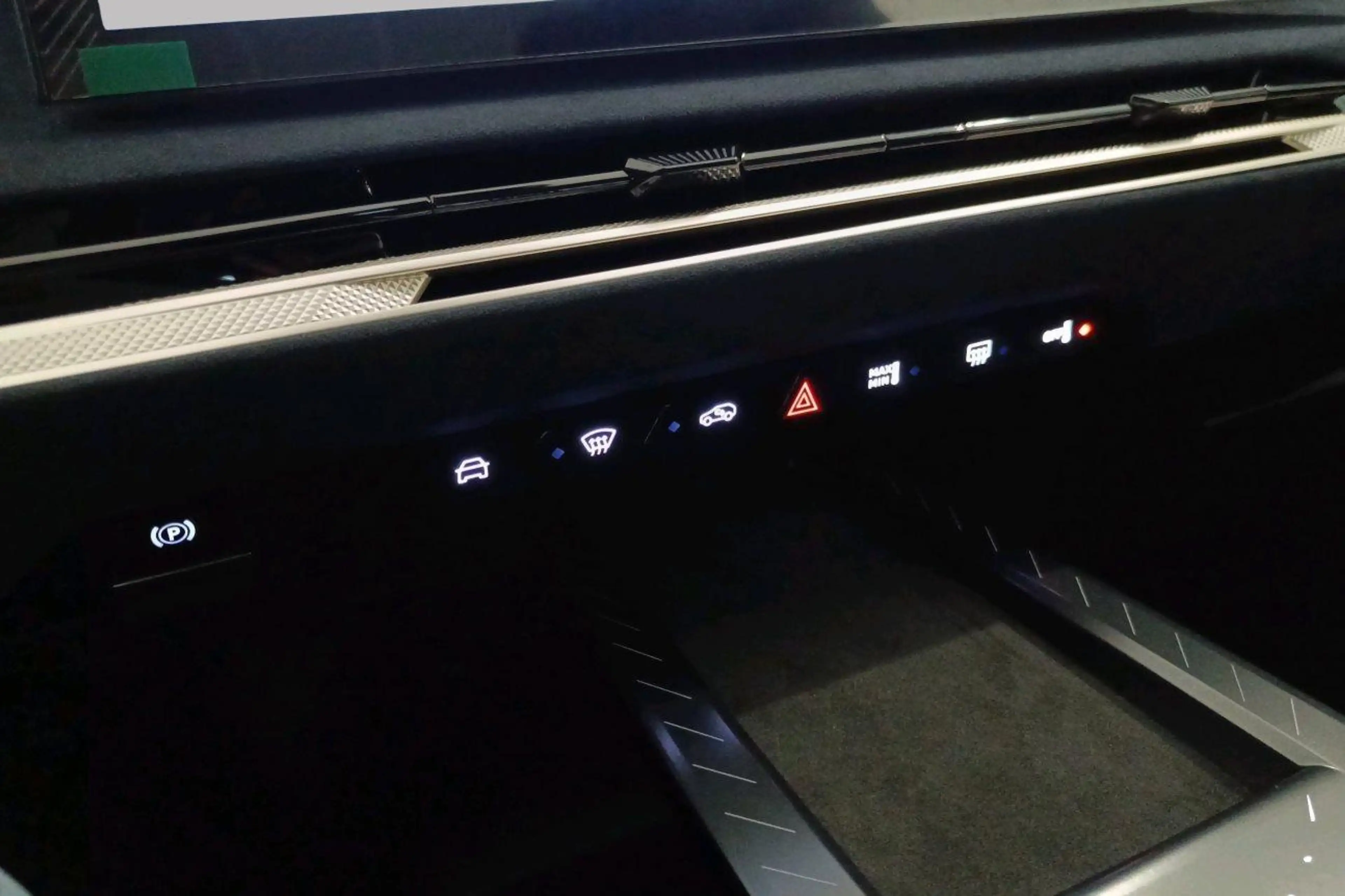 DS Automobiles N°8 FWD LONG RANGE — photo 15