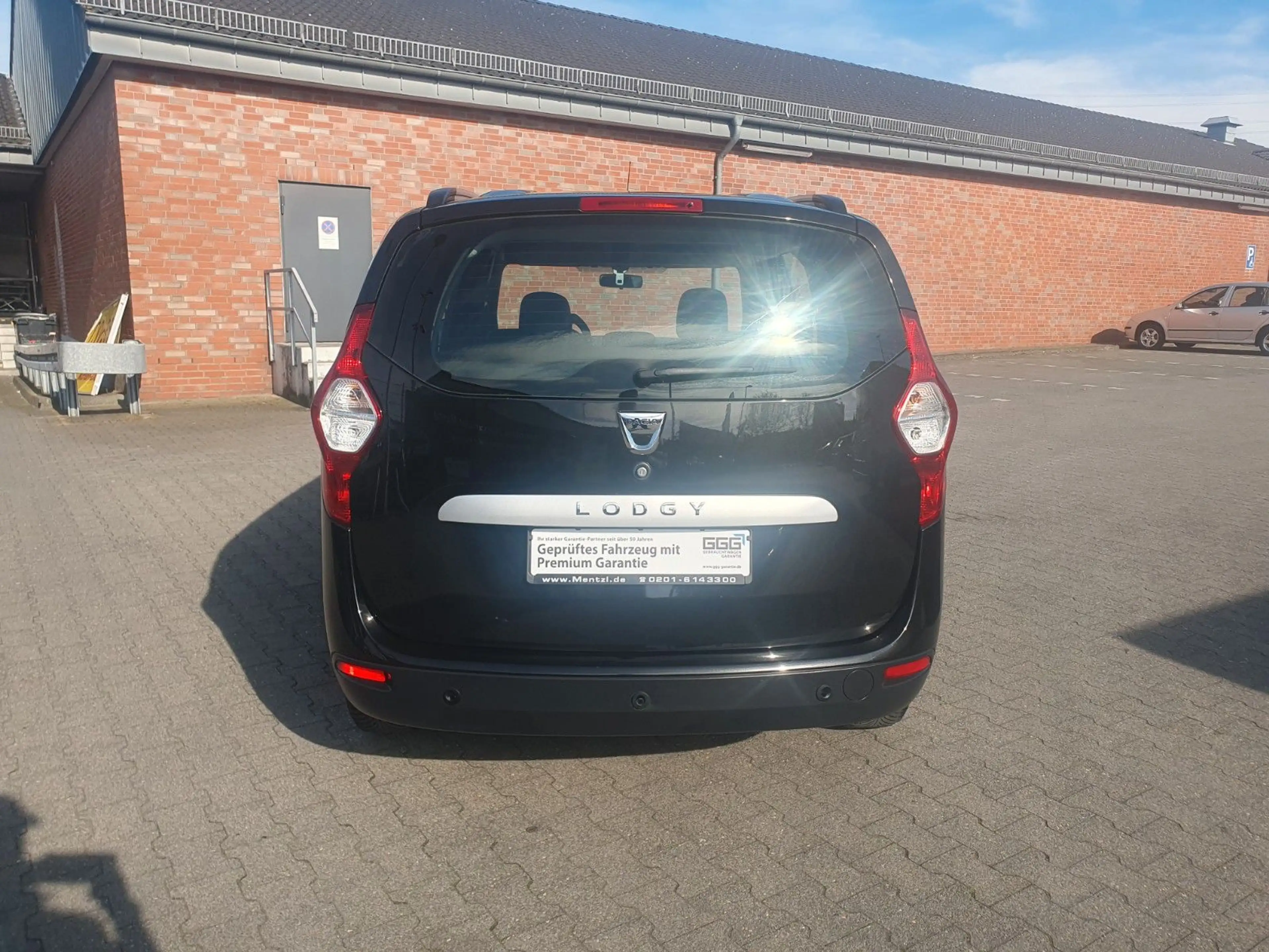 Dacia Lodgy Prestige GARANTIE LEDER KLIMA NAVI 1-HAND — photo 7
