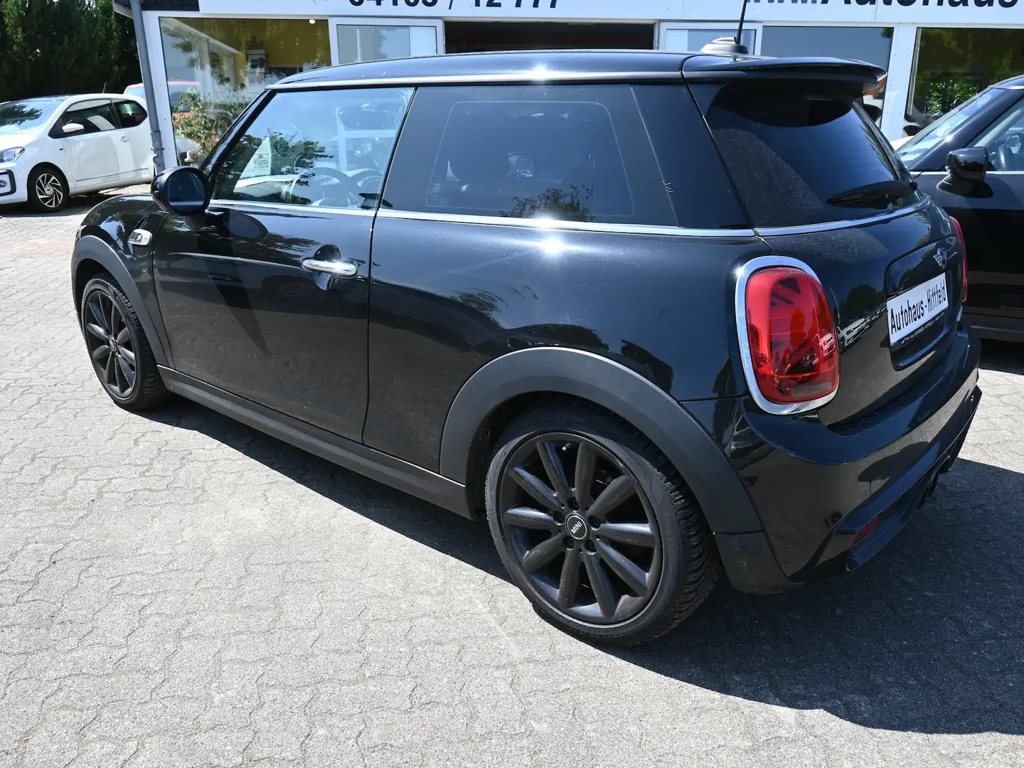 MINI Cooper S *Chili II* Aut NAVI Bluet Leder LED 17´ Schwarz - 2