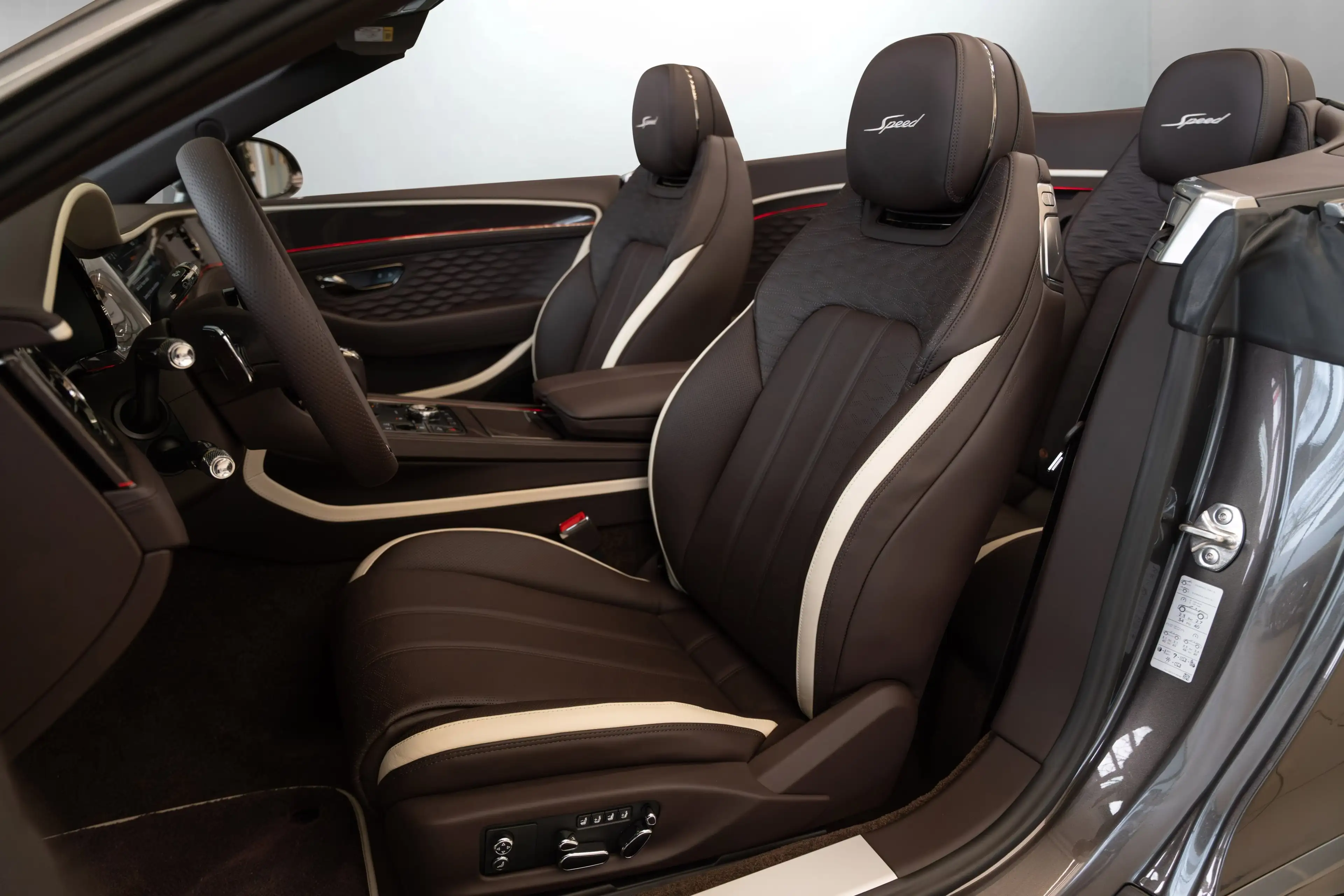 Bentley Continental GTC Speed *Brodgar*MY2026* — photo 15