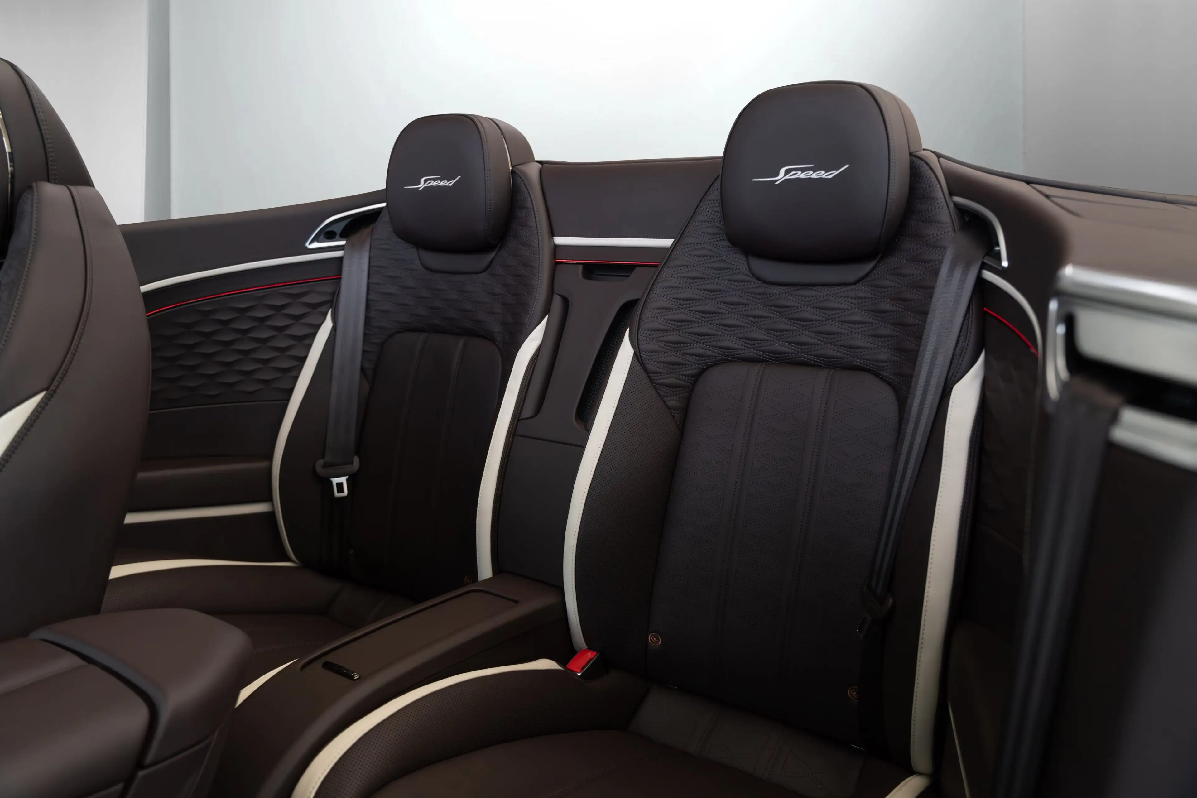 Bentley Continental GTC Speed *Brodgar*MY2026* — photo 13