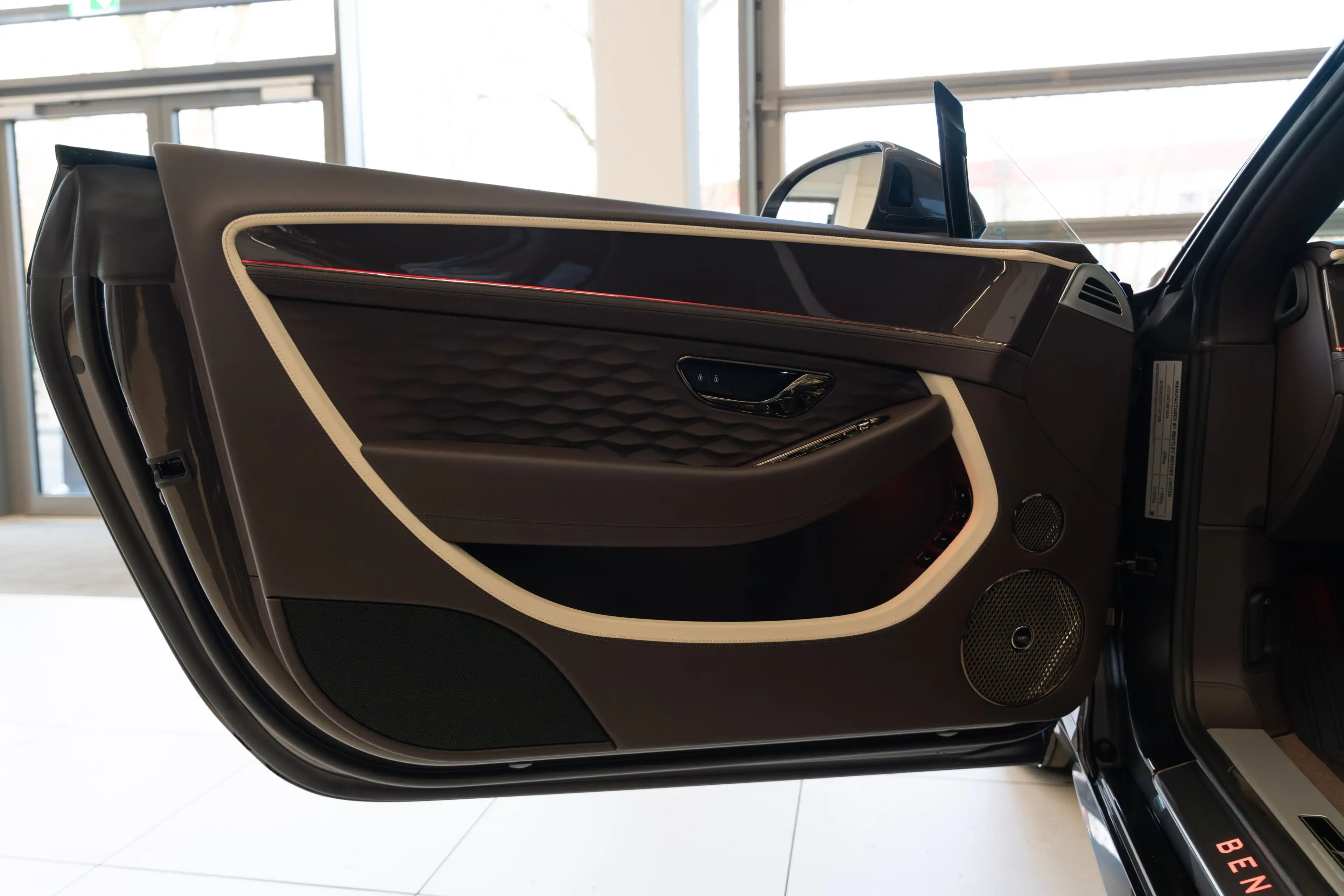 Bentley Continental GTC Speed *Brodgar*MY2026* — photo 14