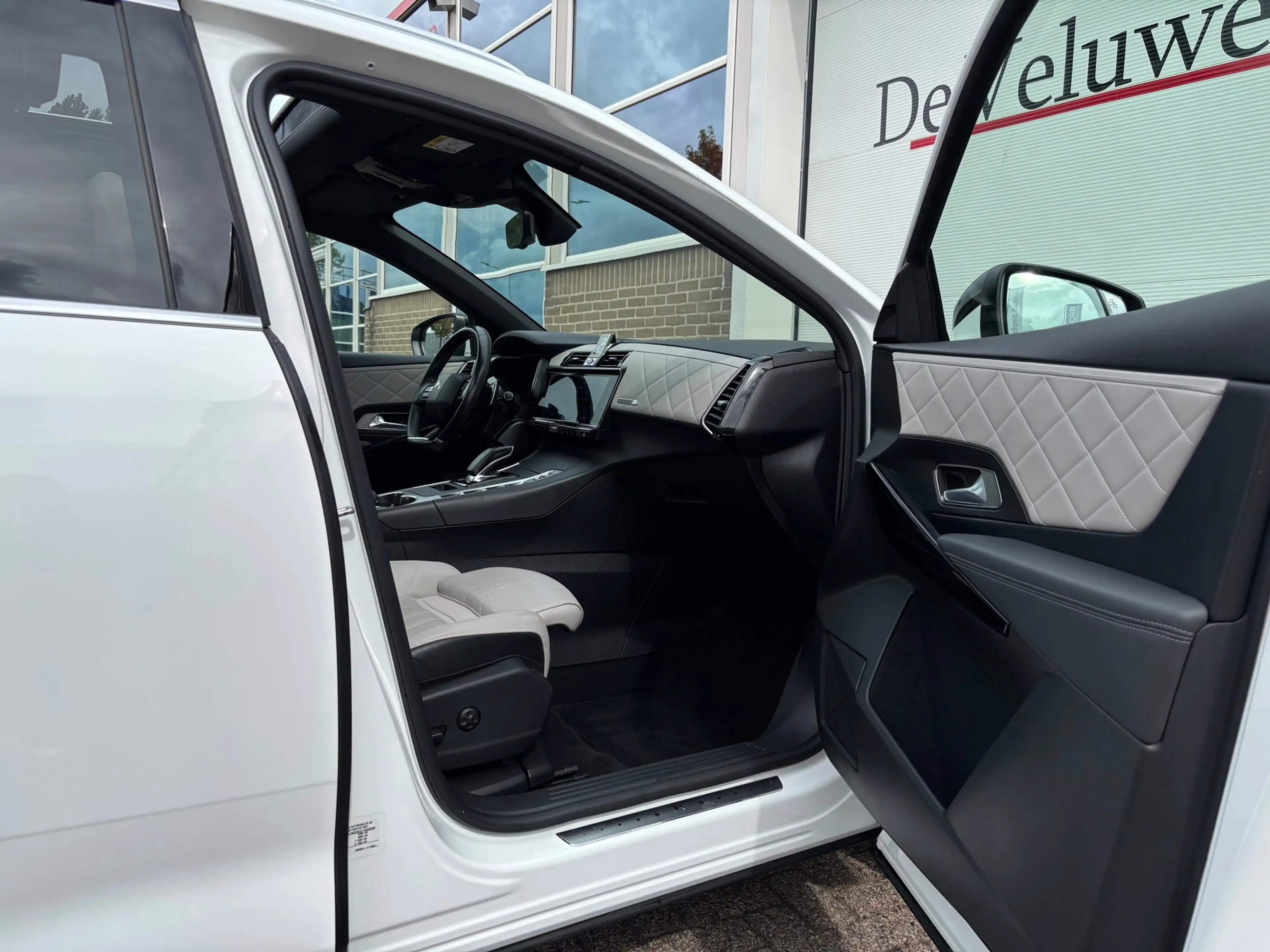 DS Automobiles DS 7 Crossback E-Tense 4x4 Grand Chic Rivoli 300PK|Pano|Cam| SoH — photo 41