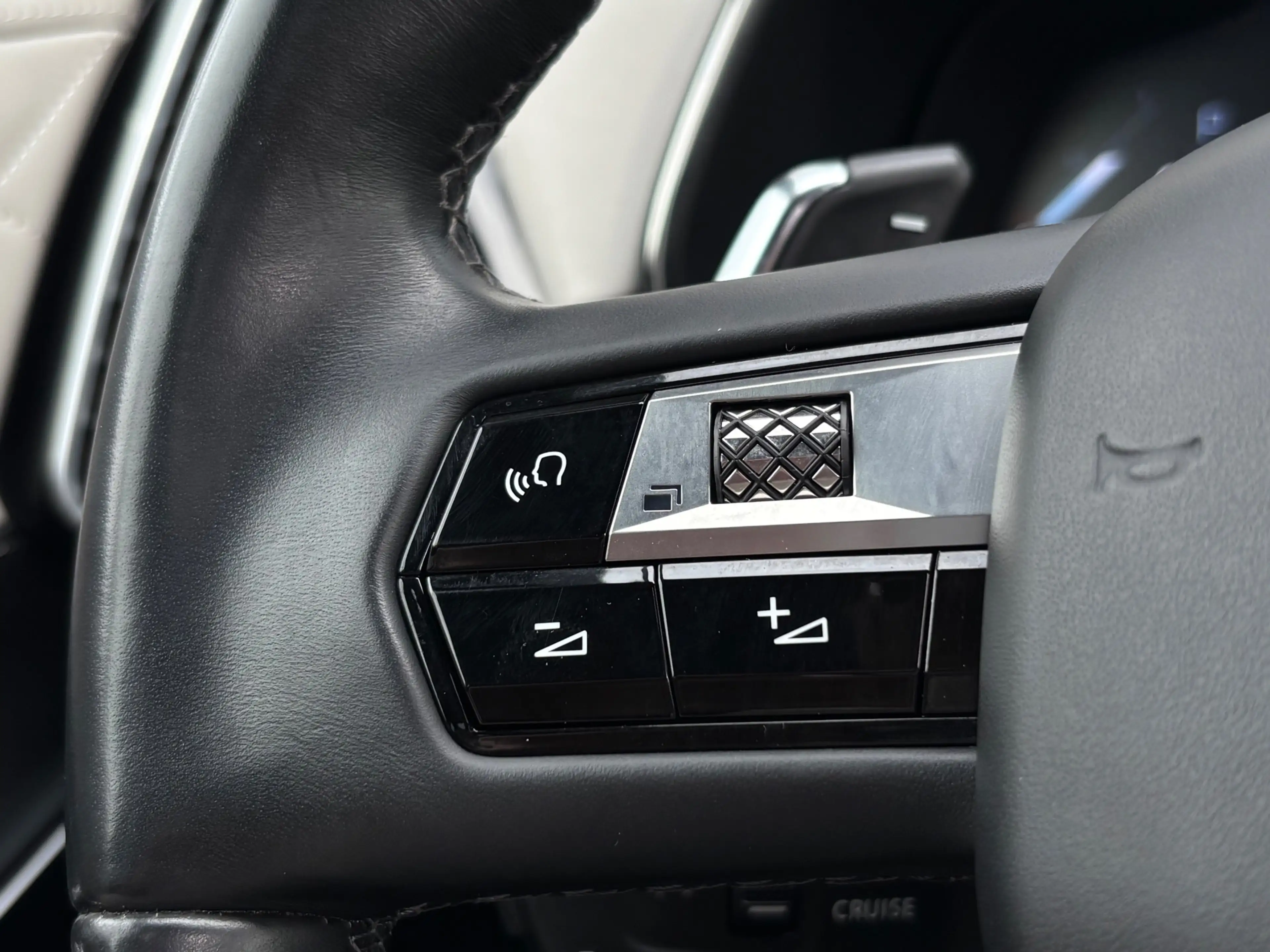 DS Automobiles DS 7 Crossback E-Tense 4x4 Grand Chic Rivoli 300PK|Pano|Cam| SoH — photo 48