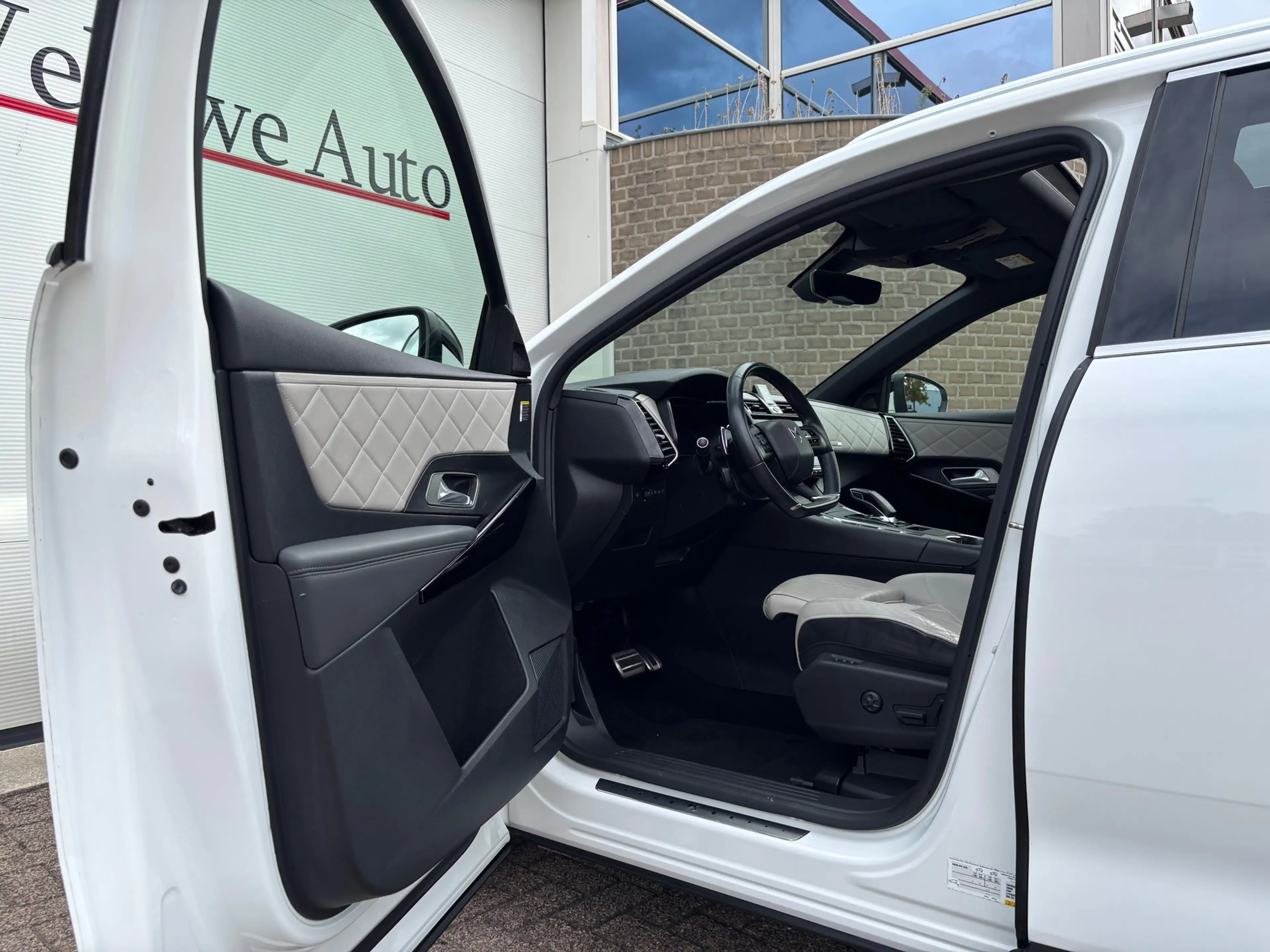 DS Automobiles DS 7 Crossback E-Tense 4x4 Grand Chic Rivoli 300PK|Pano|Cam| SoH — photo 36