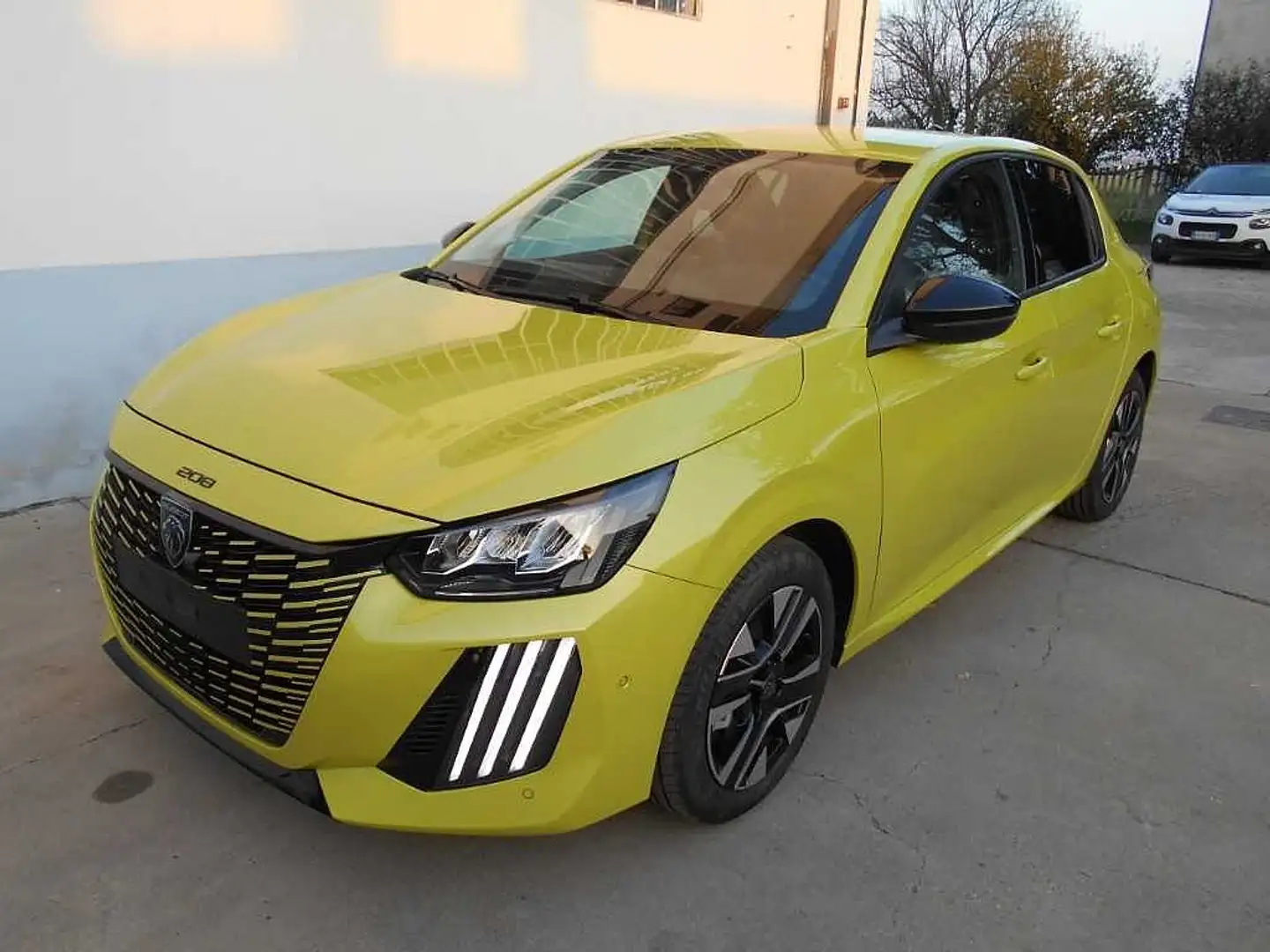 Peugeot 208 100 Allure NAV Fin 9Perfet Sc37% Giallo - 1