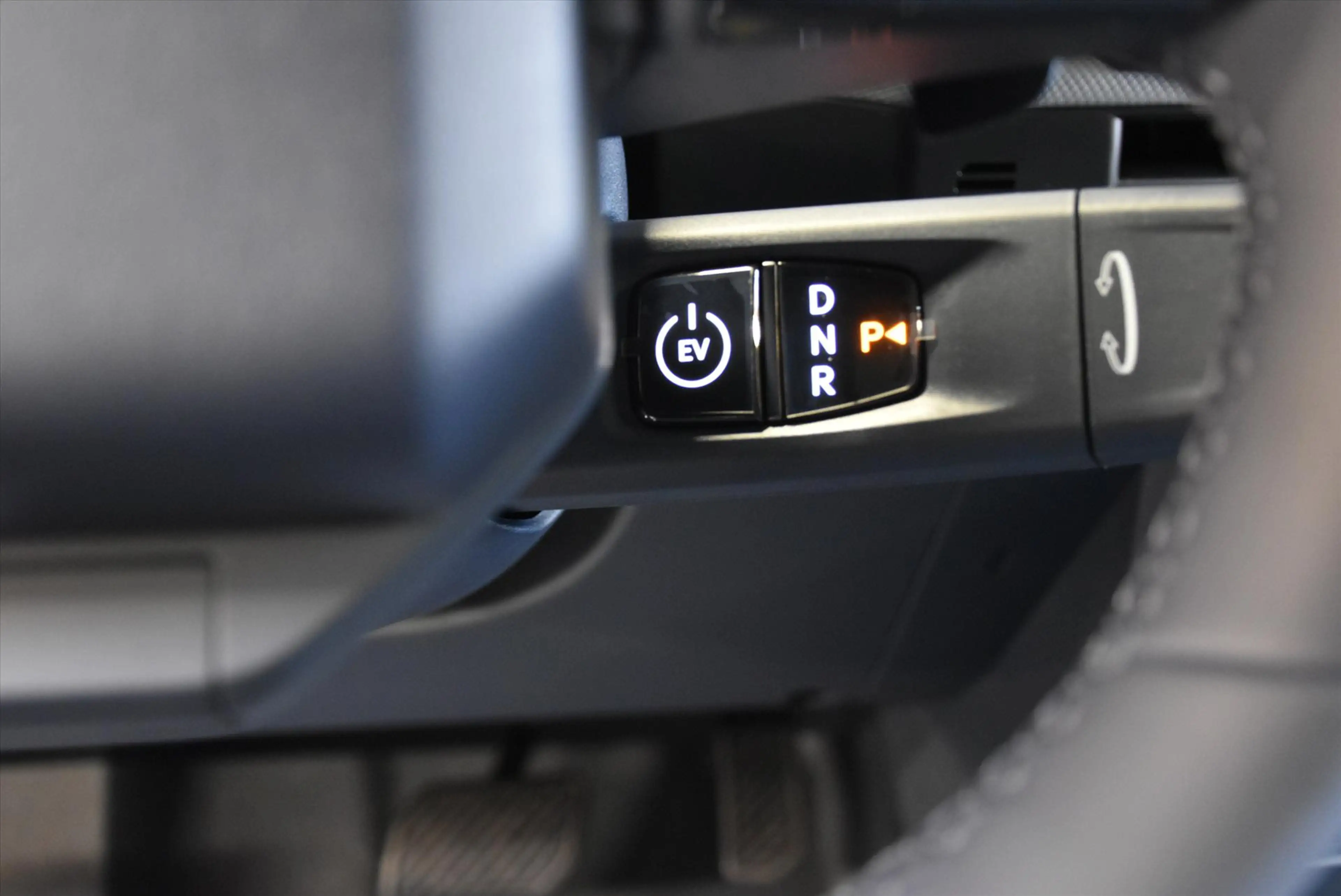 Kia PV5 Cargo 71,2 kWh 163pk L2H1 ELITE — photo 25