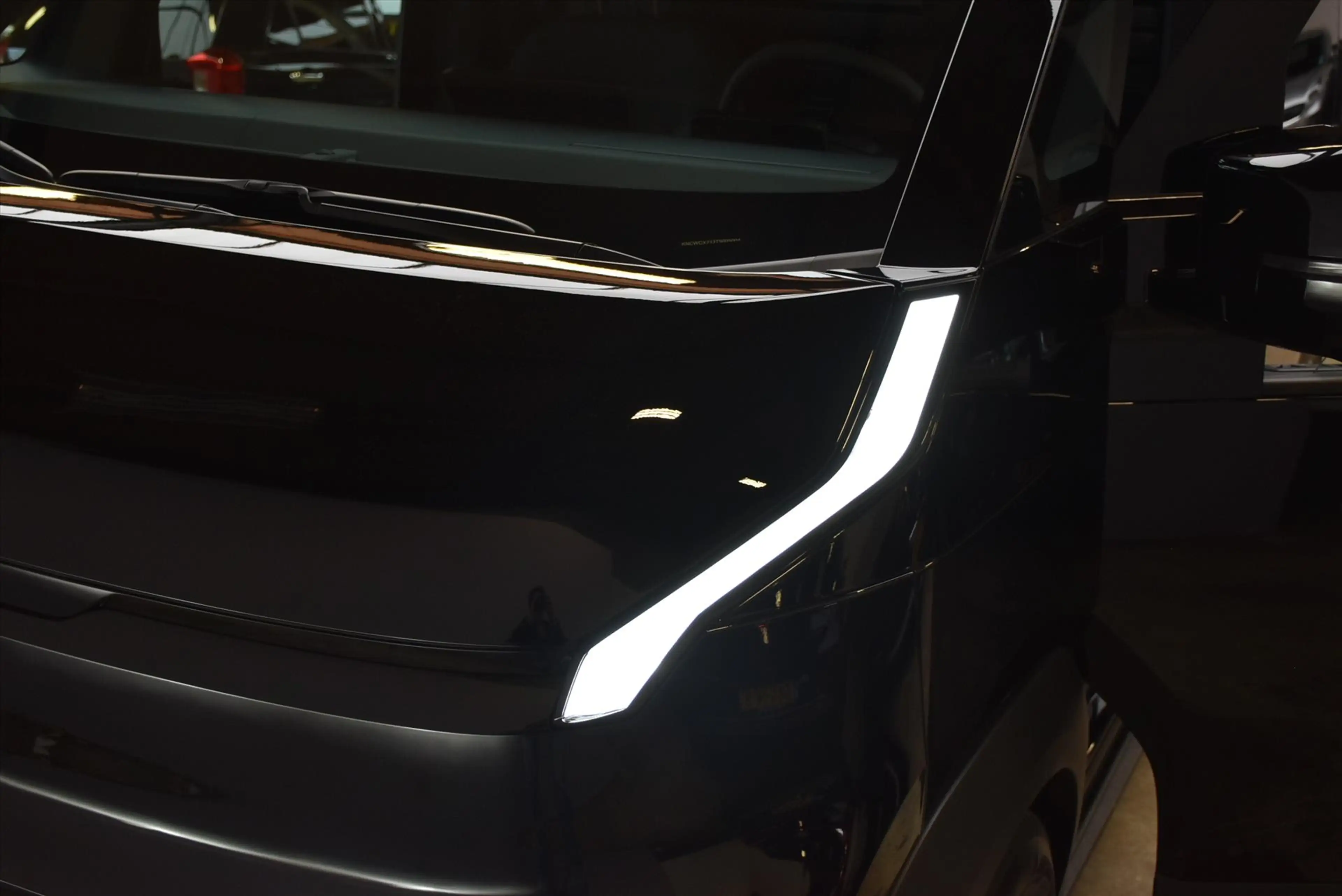 Kia PV5 Cargo 71,2 kWh 163pk L2H1 ELITE — photo 31