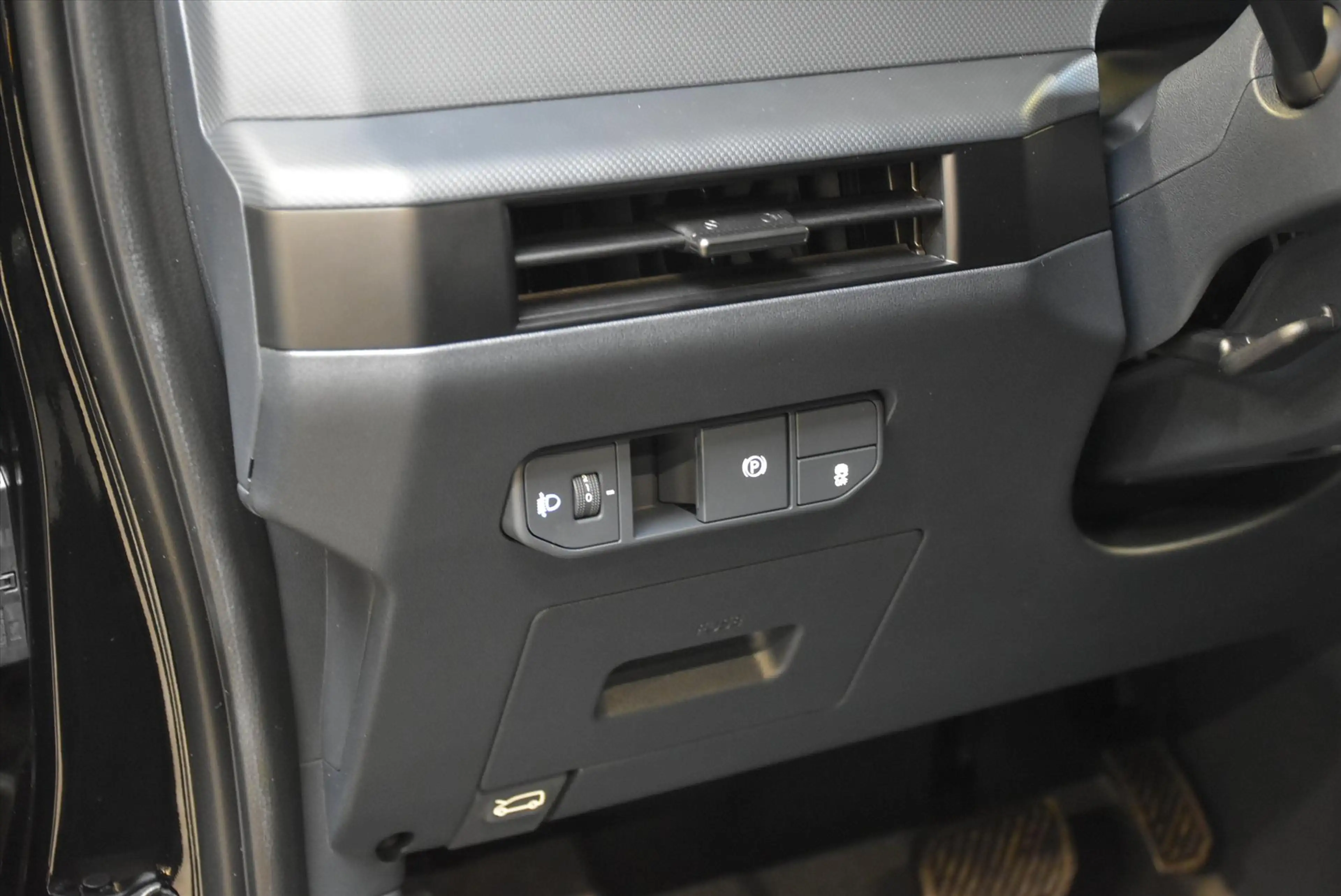 Kia PV5 Cargo 71,2 kWh 163pk L2H1 ELITE — photo 20