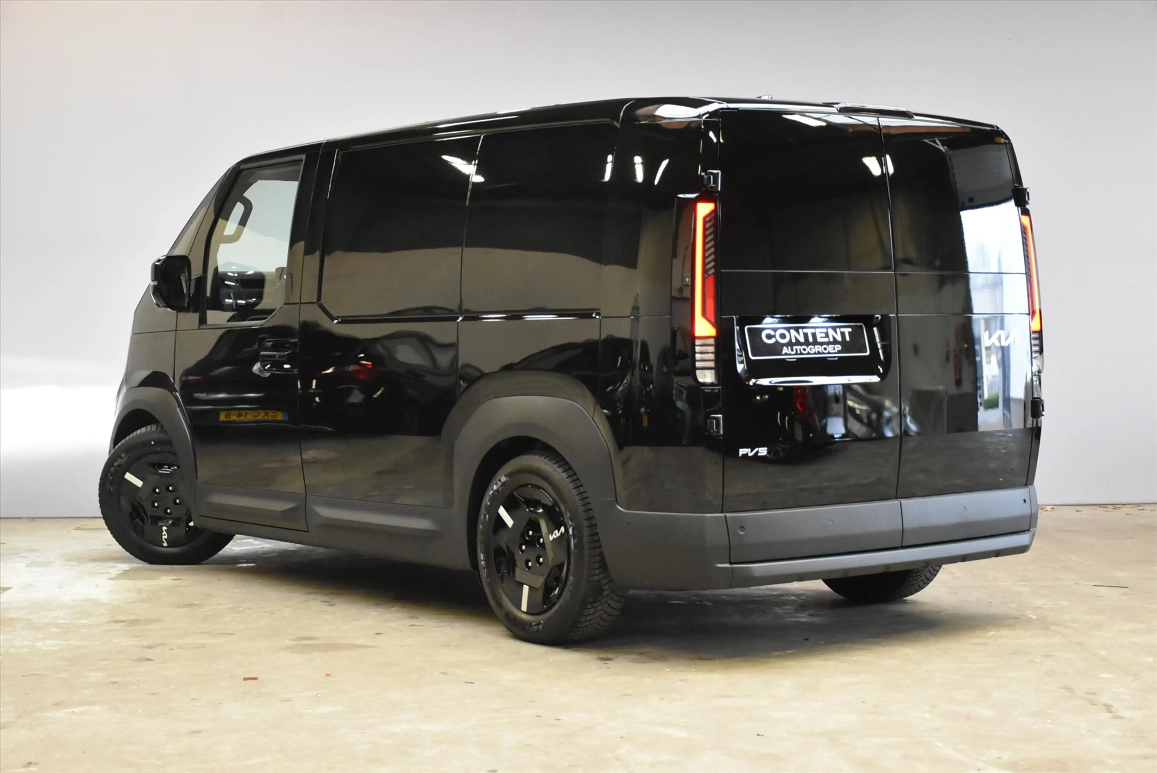 Kia PV5 Cargo 71,2 kWh 163pk L2H1 ELITE — photo 7