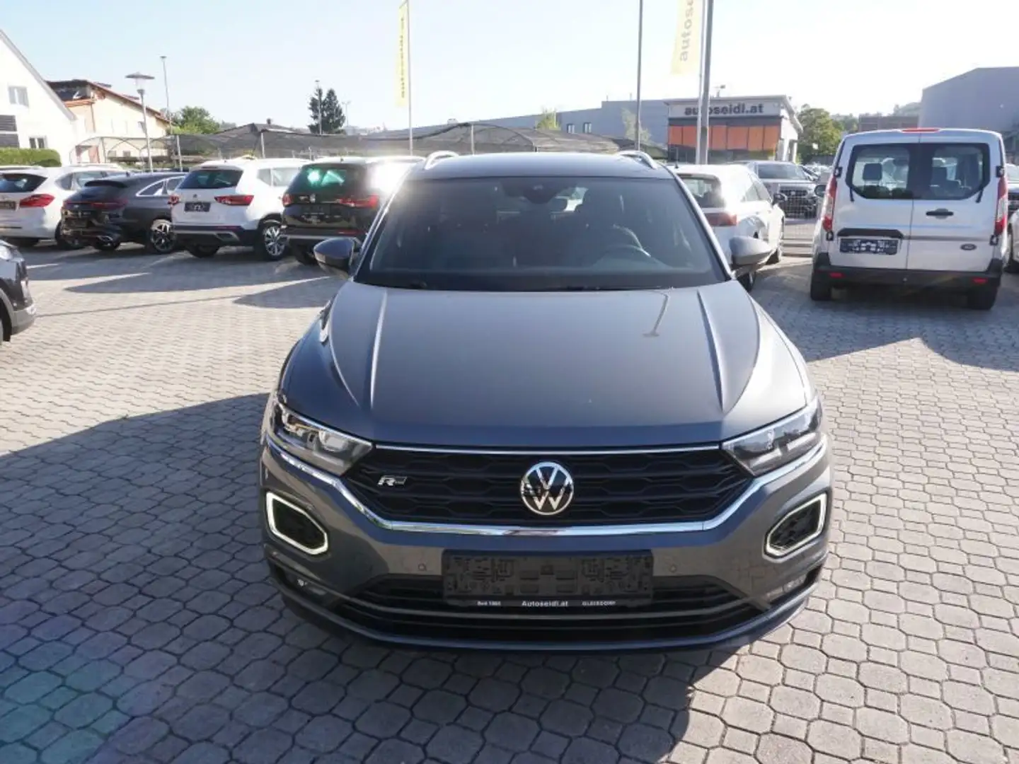 Volkswagen T-Roc 1,0 TSI Design *R-LINE INT+EXT+VIRTUAL* Grau - 2