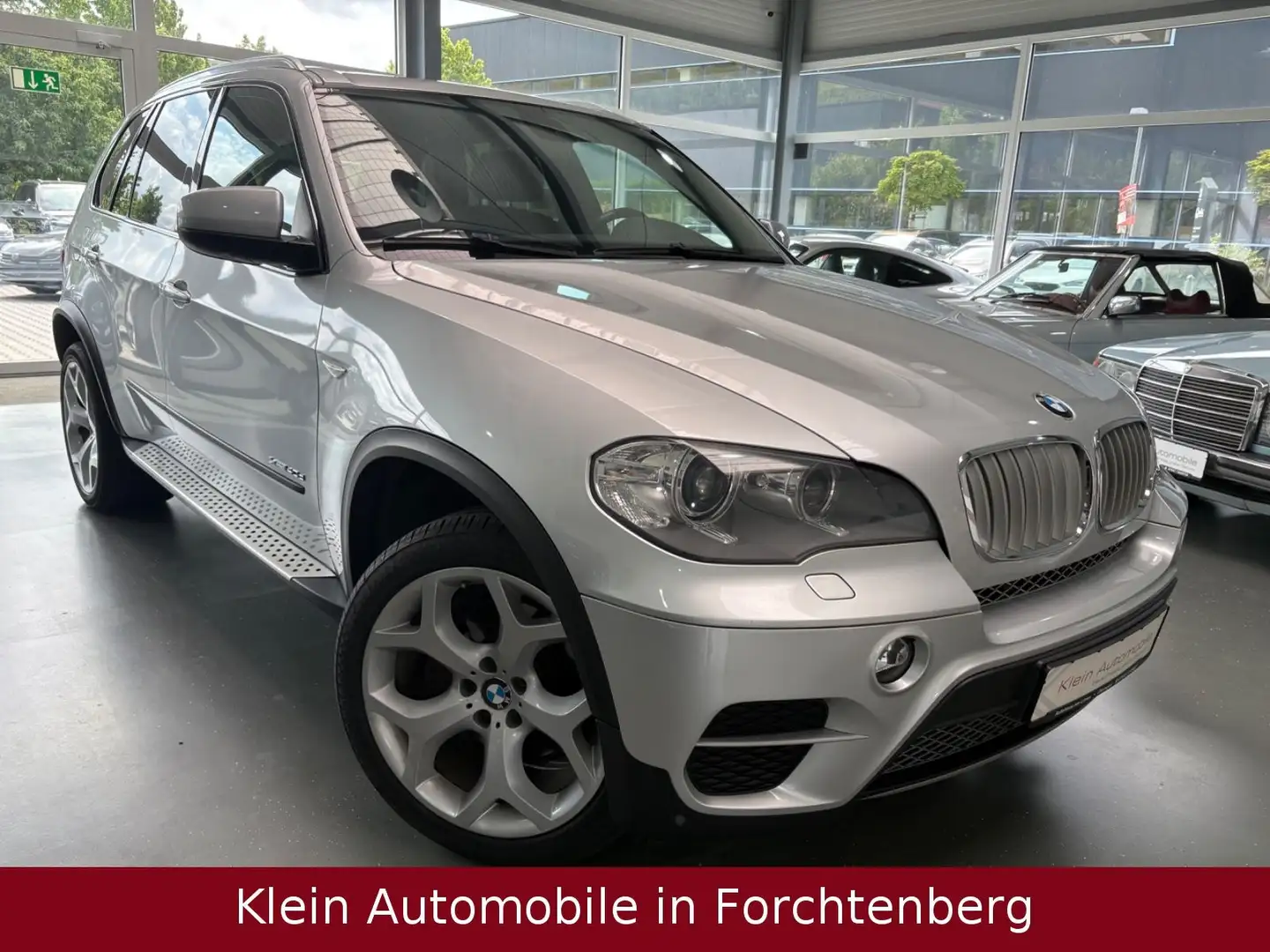 BMW X5 xDrive40d Aut. Leder Navi Xenon Panorama 19" Silber - 1