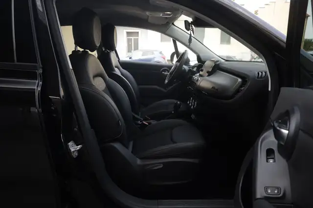 Fiat 500X view 12
