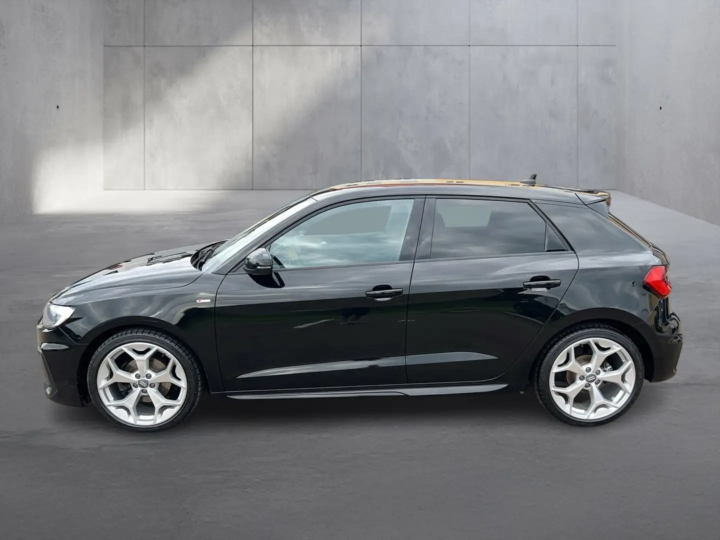 Audi A1 30 TFSI S line exterieur Schwarz - 2
