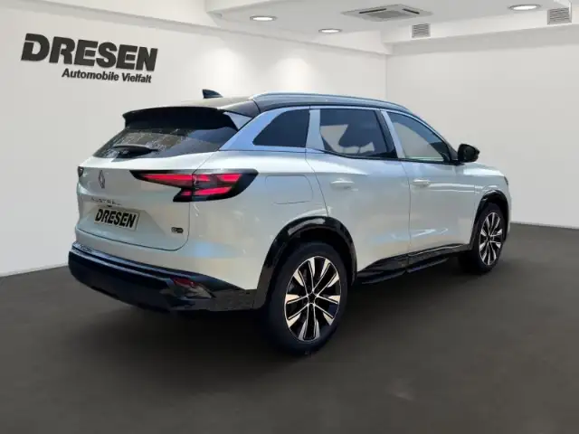 Renault Austral view 3