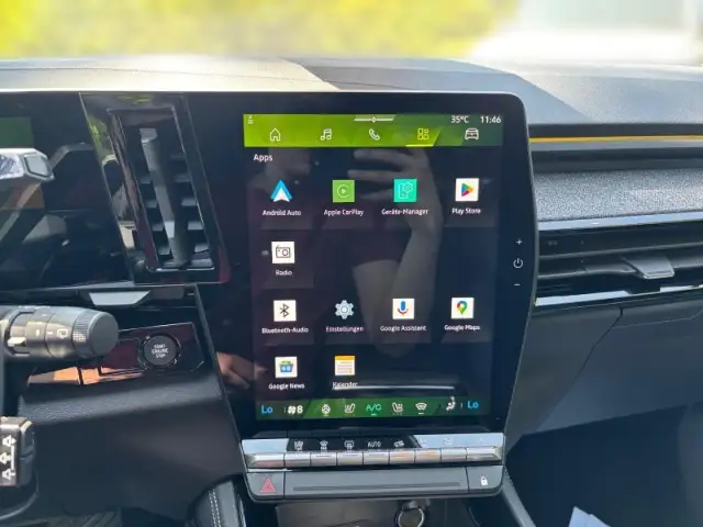 Renault Austral view 9