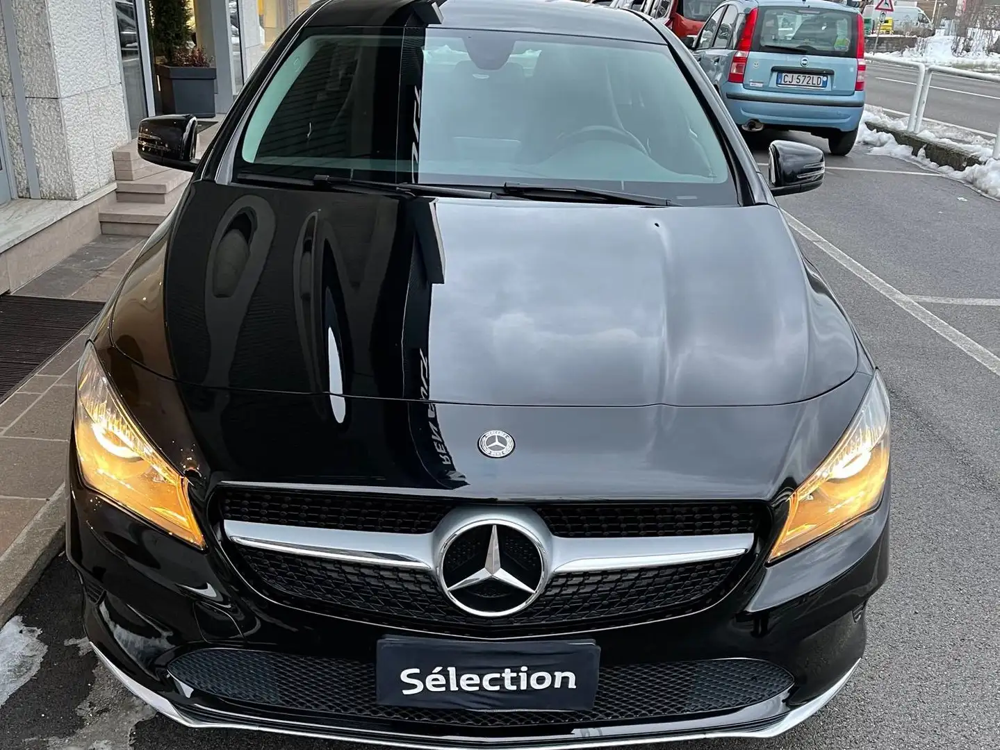 Mercedes-Benz CLA 180 CLA 180 d Sport FL Schwarz - 2