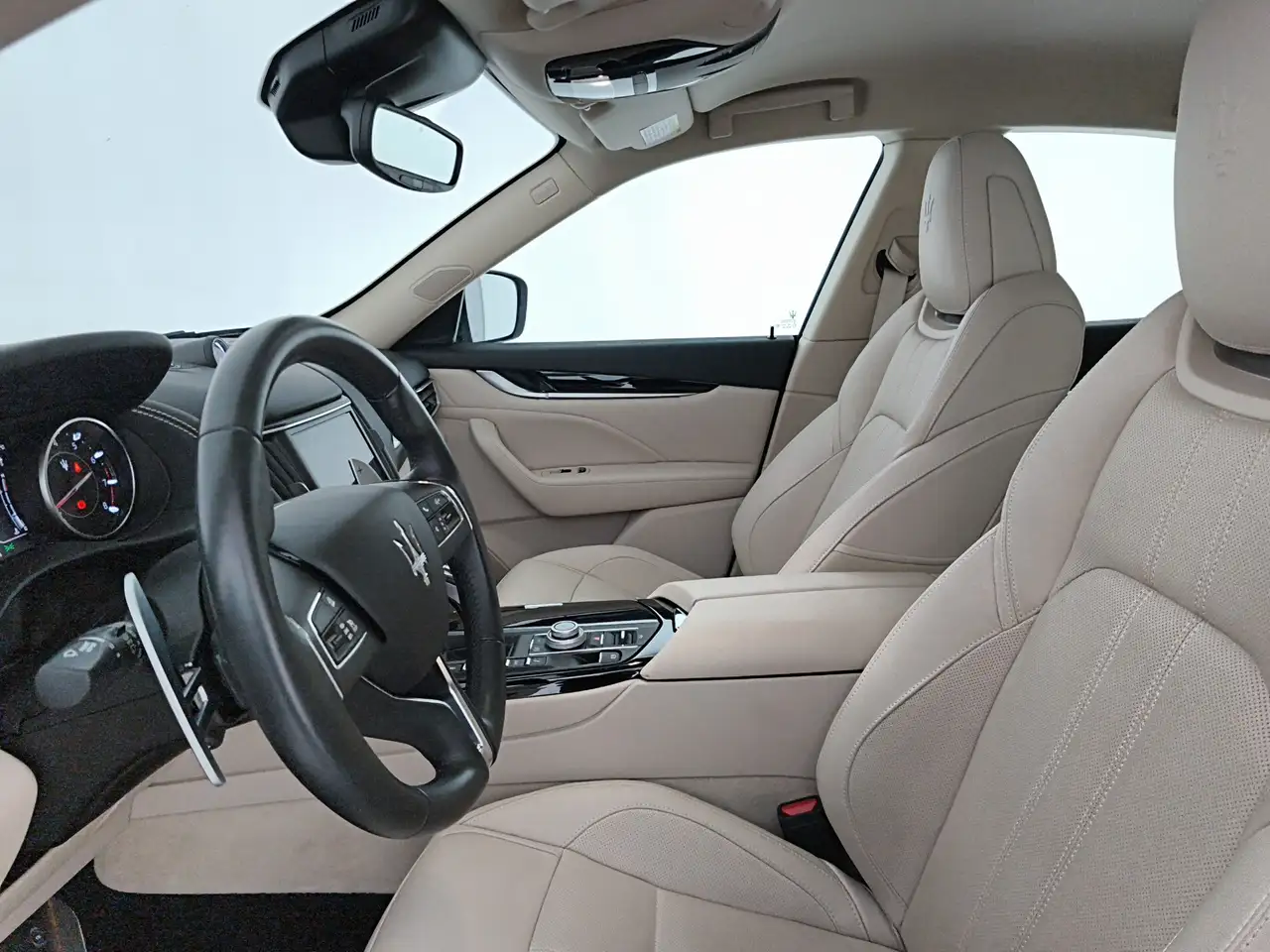 Maserati Levante 2023 — фото 12