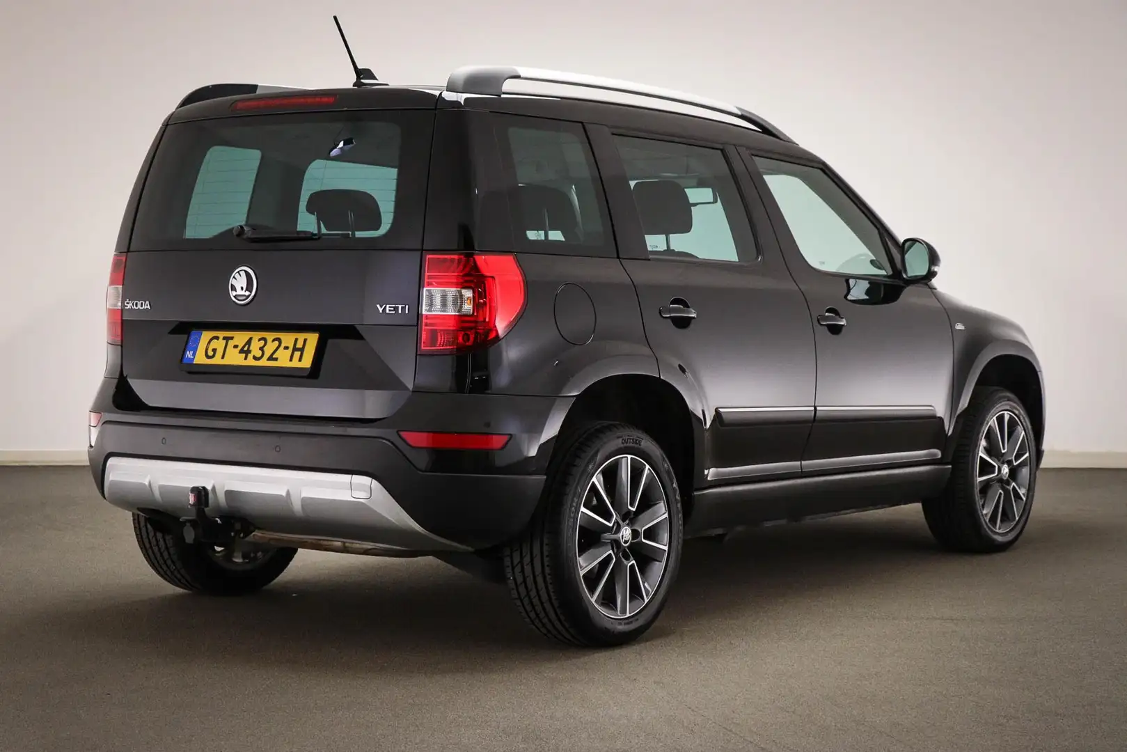 Skoda Yeti 1.2 TSI Active | COMFORT / FUNCTION- PACK | CLIMA Zwart - 2