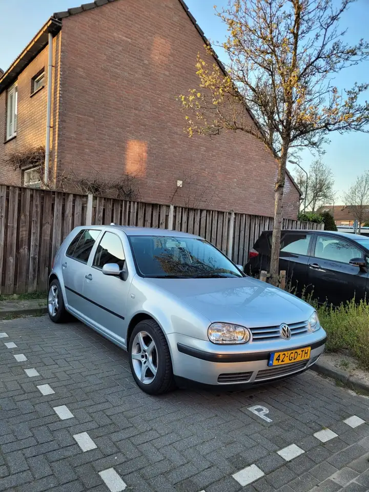 Volkswagen Golf 4, foto 1
