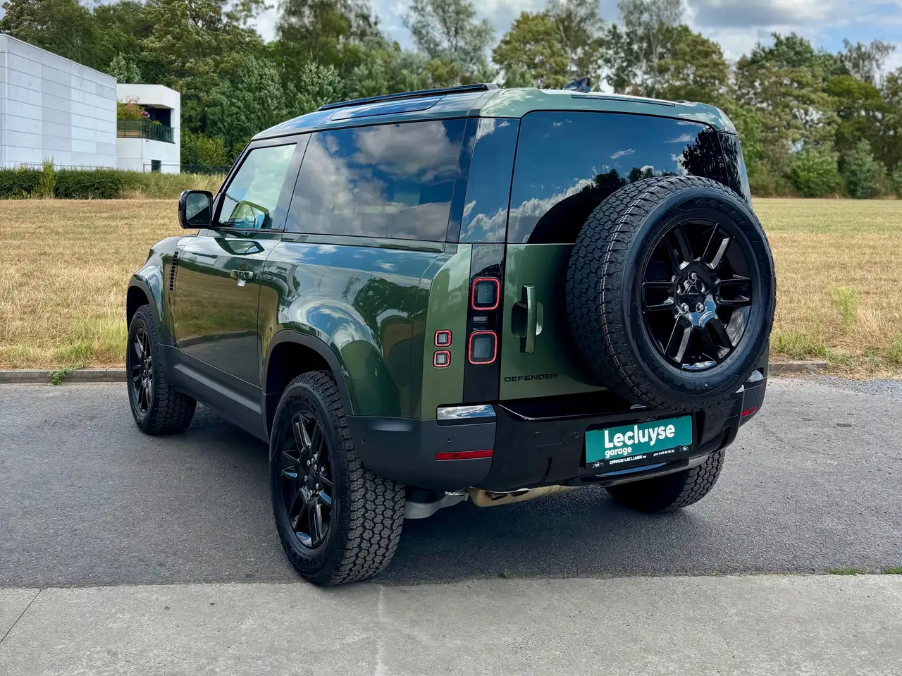 Land Rover Defender 2026