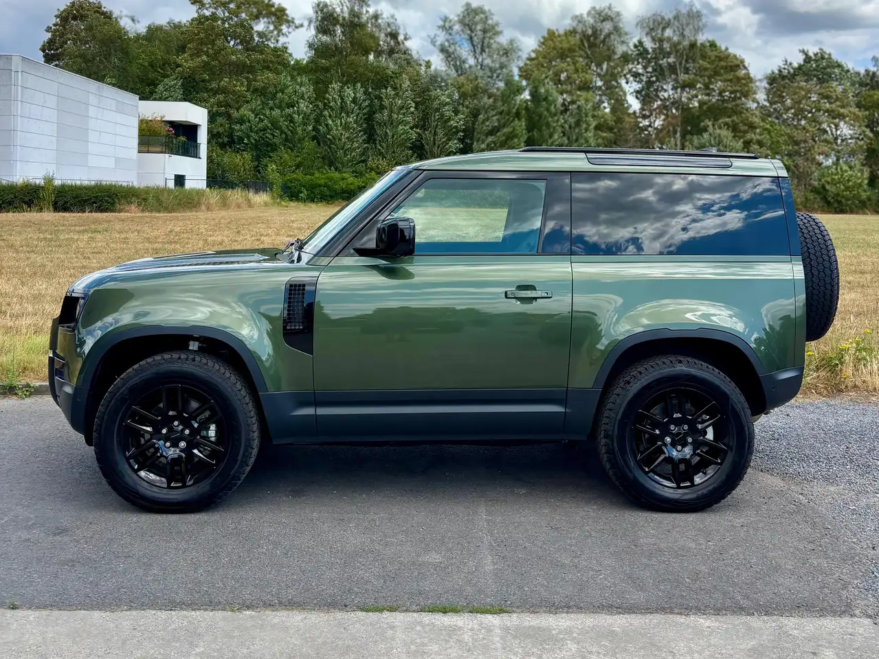 Land Rover Defender 2026