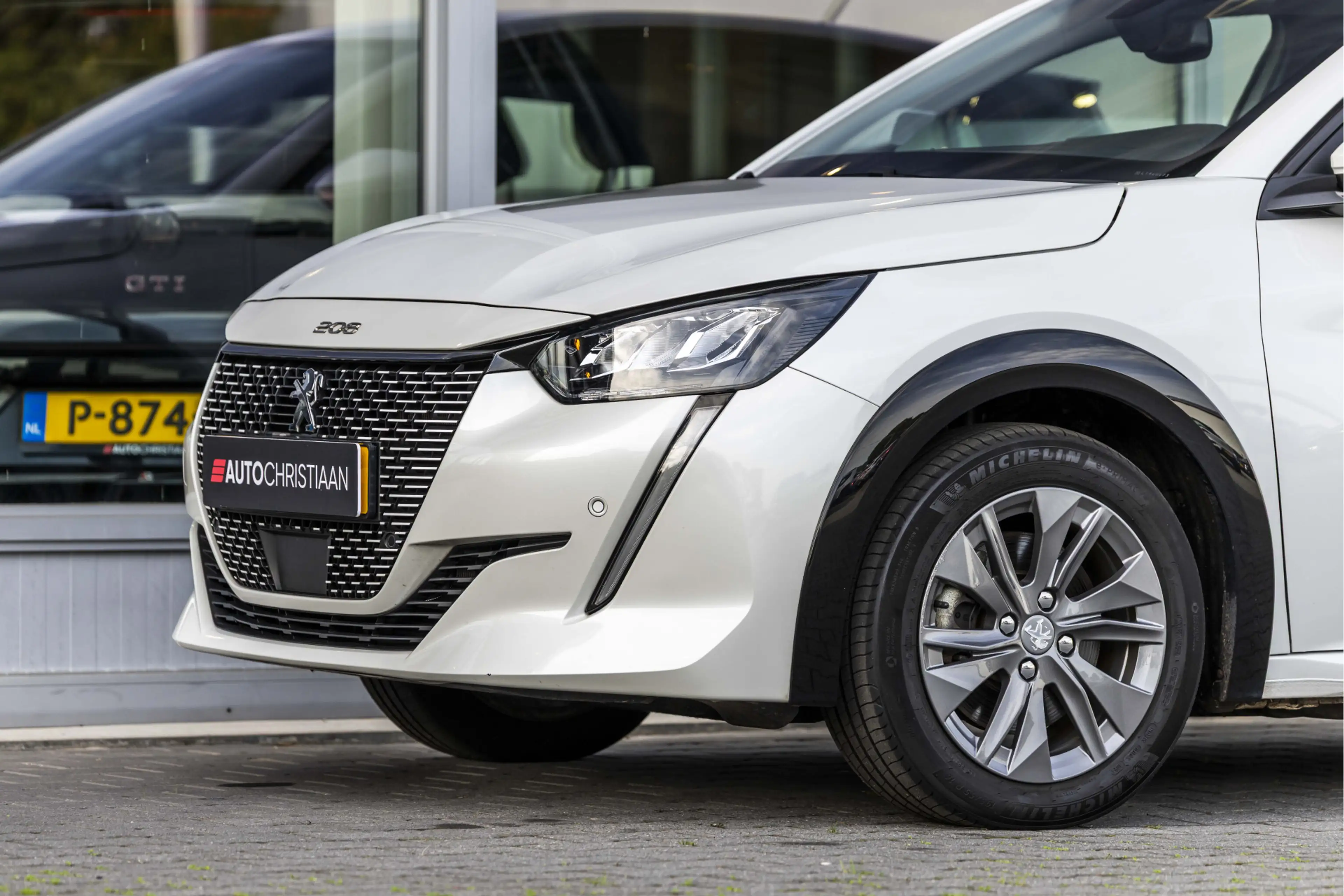 Peugeot e-208 EV Allure Pack 50 kWh Camera | Carplay — photo 15