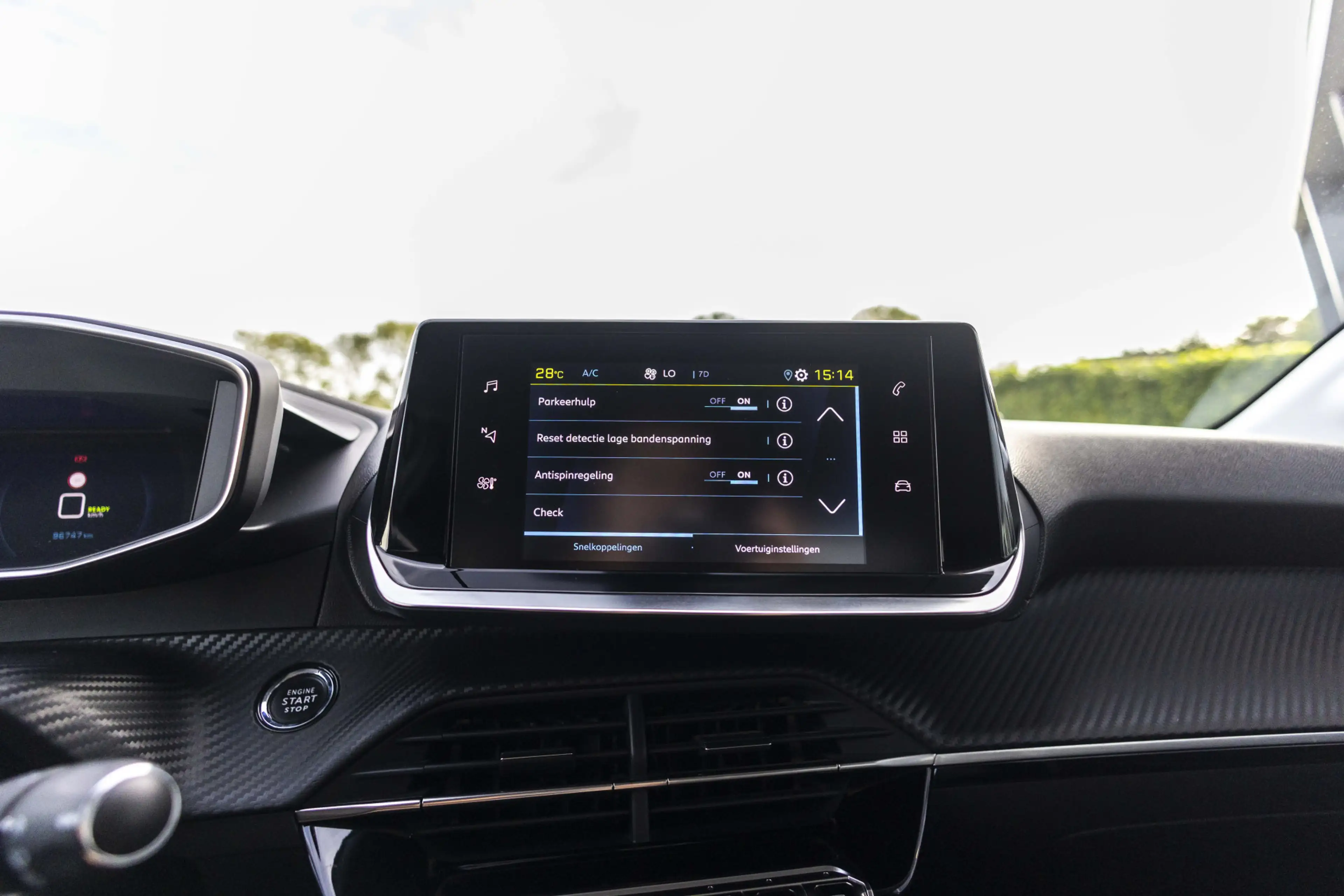 Peugeot e-208 EV Allure Pack 50 kWh Camera | Carplay — photo 26