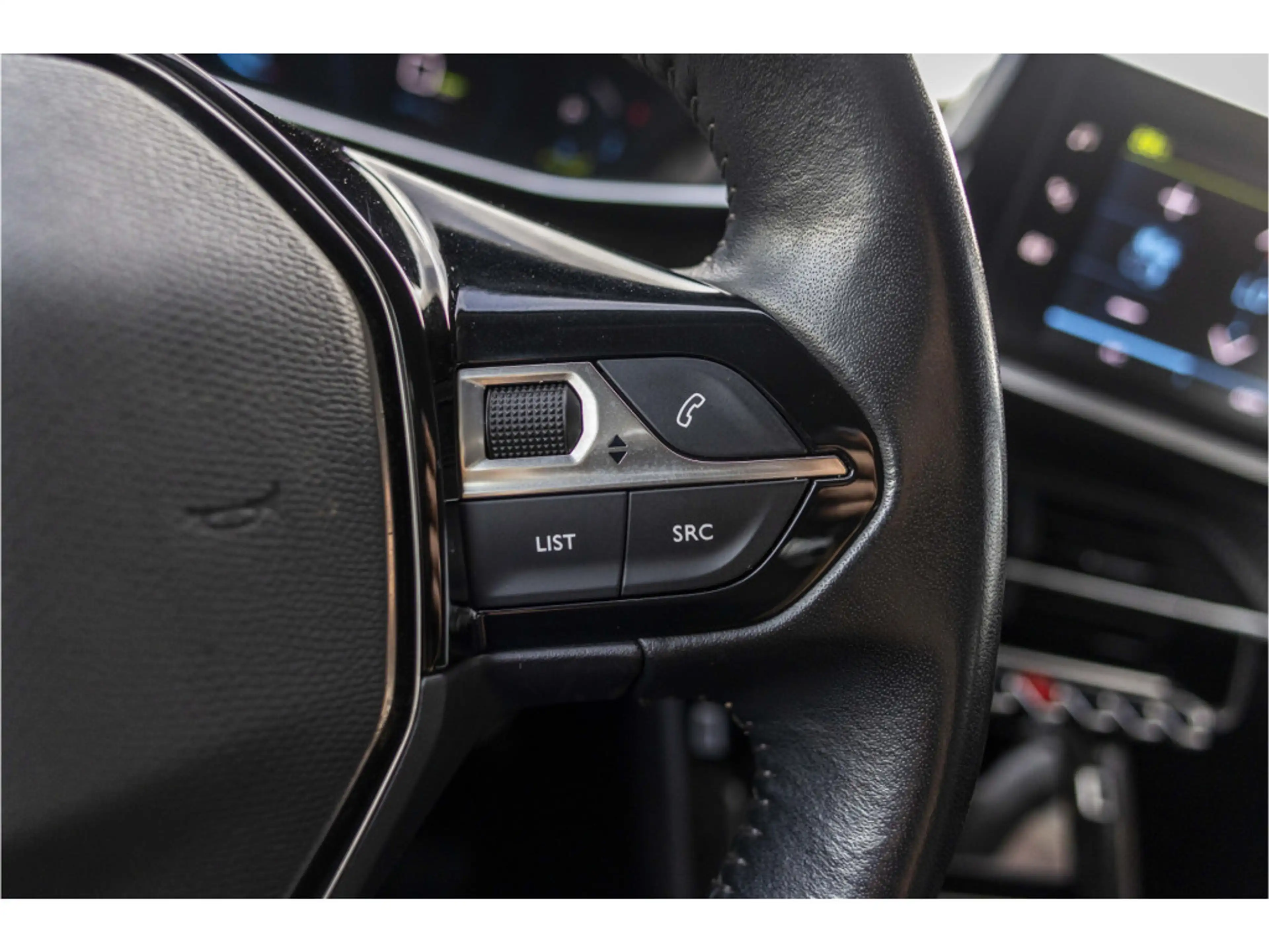 Peugeot e-208 EV Allure Pack 50 kWh Camera | Carplay — photo 30