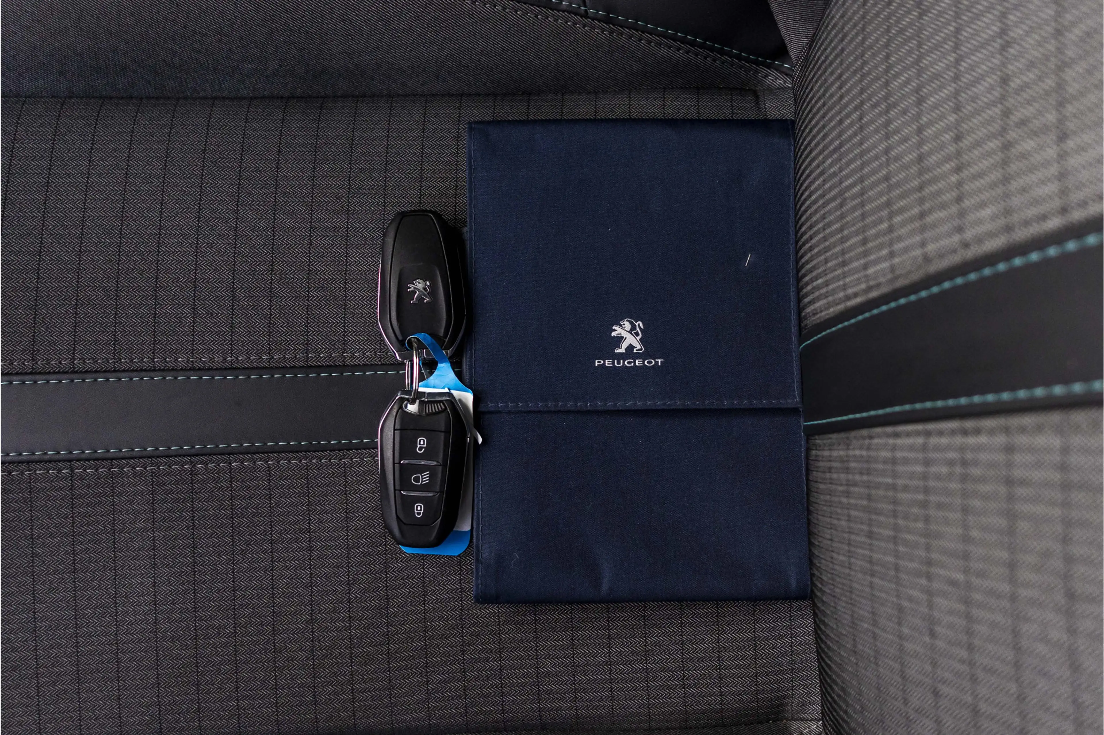 Peugeot e-208 EV Allure Pack 50 kWh Camera | Carplay — photo 34