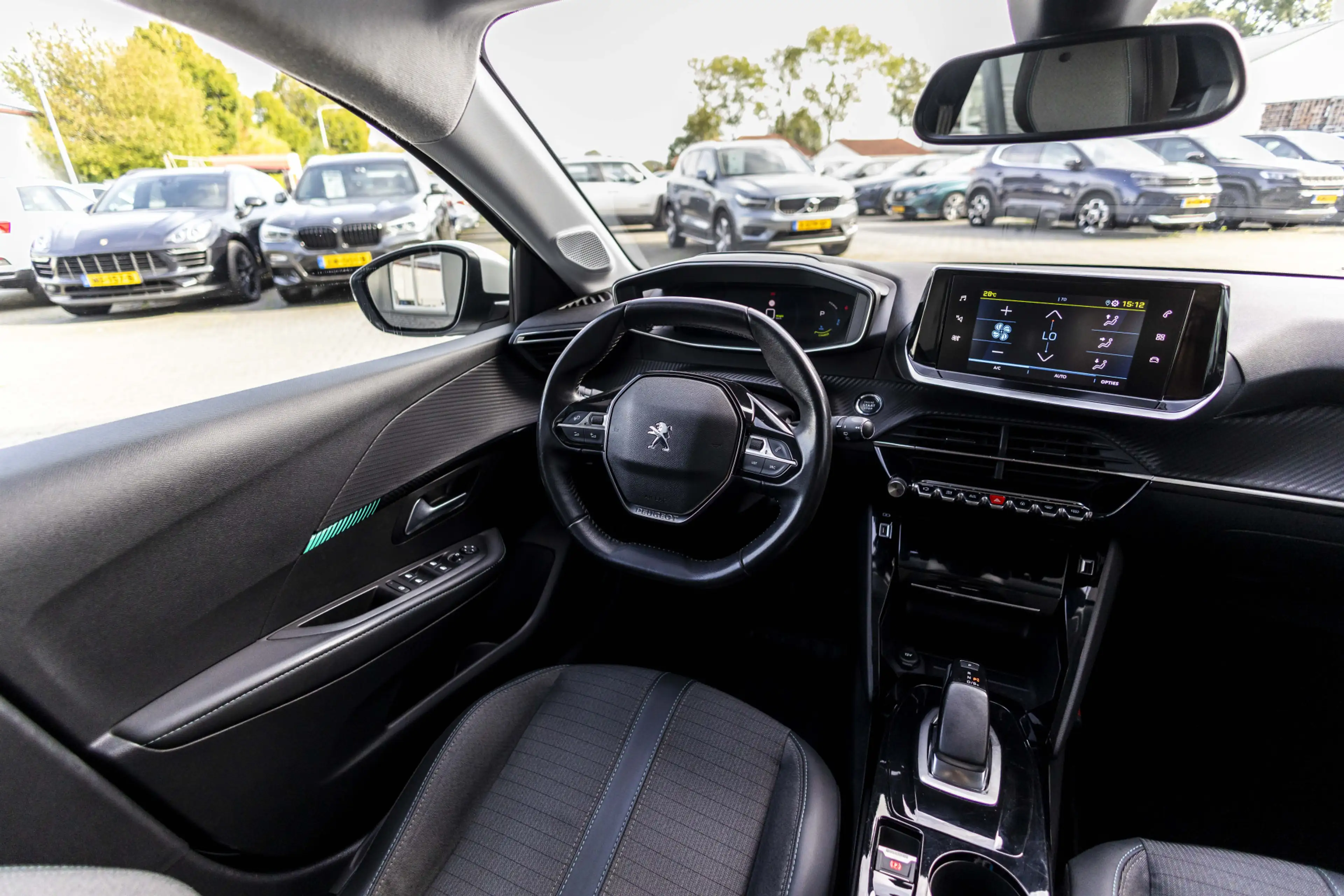 Peugeot e-208 EV Allure Pack 50 kWh Camera | Carplay — photo 20