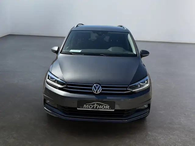 Volkswagen Touran view 6
